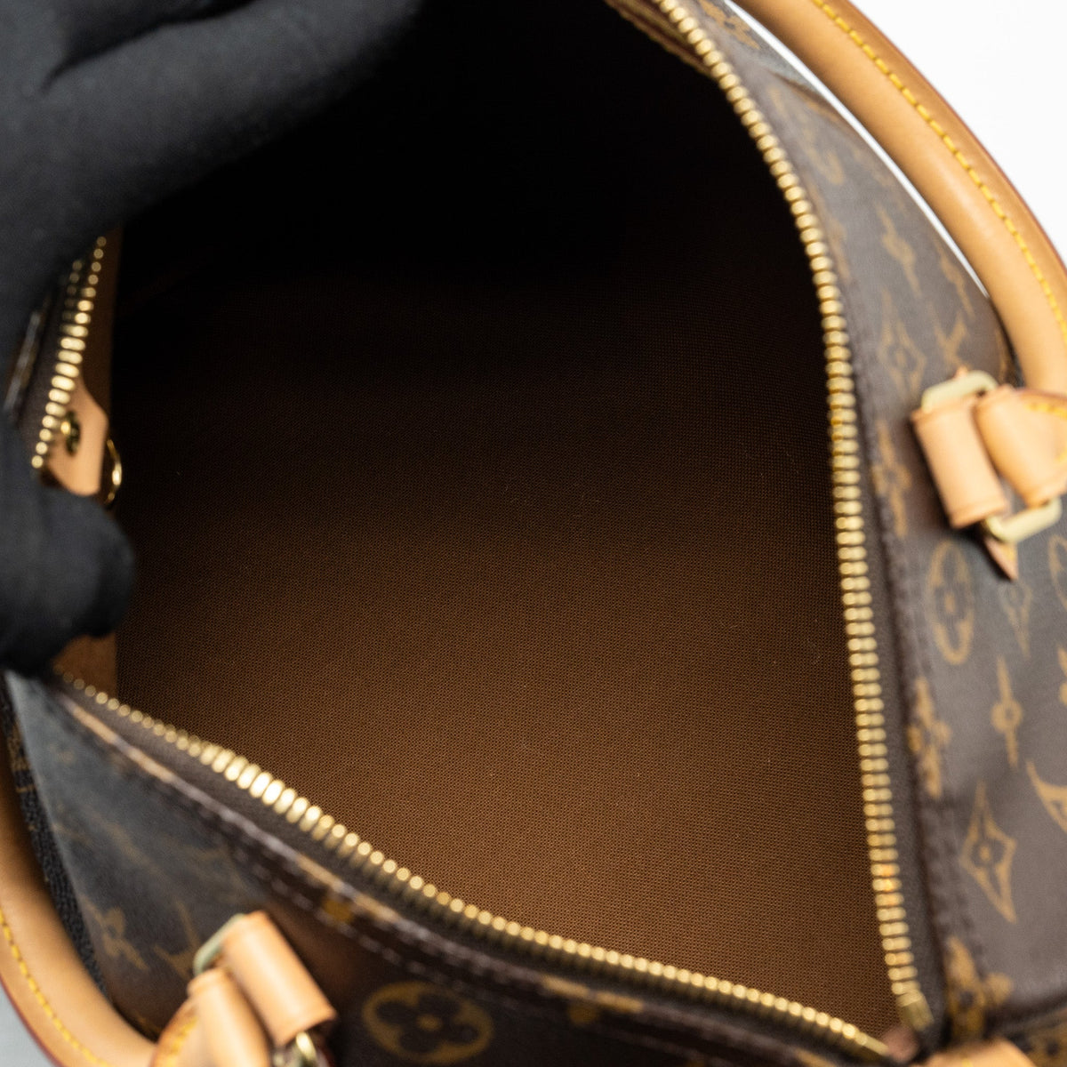 Louis Vuitton Speedy 30 Monogram Canvas GHW