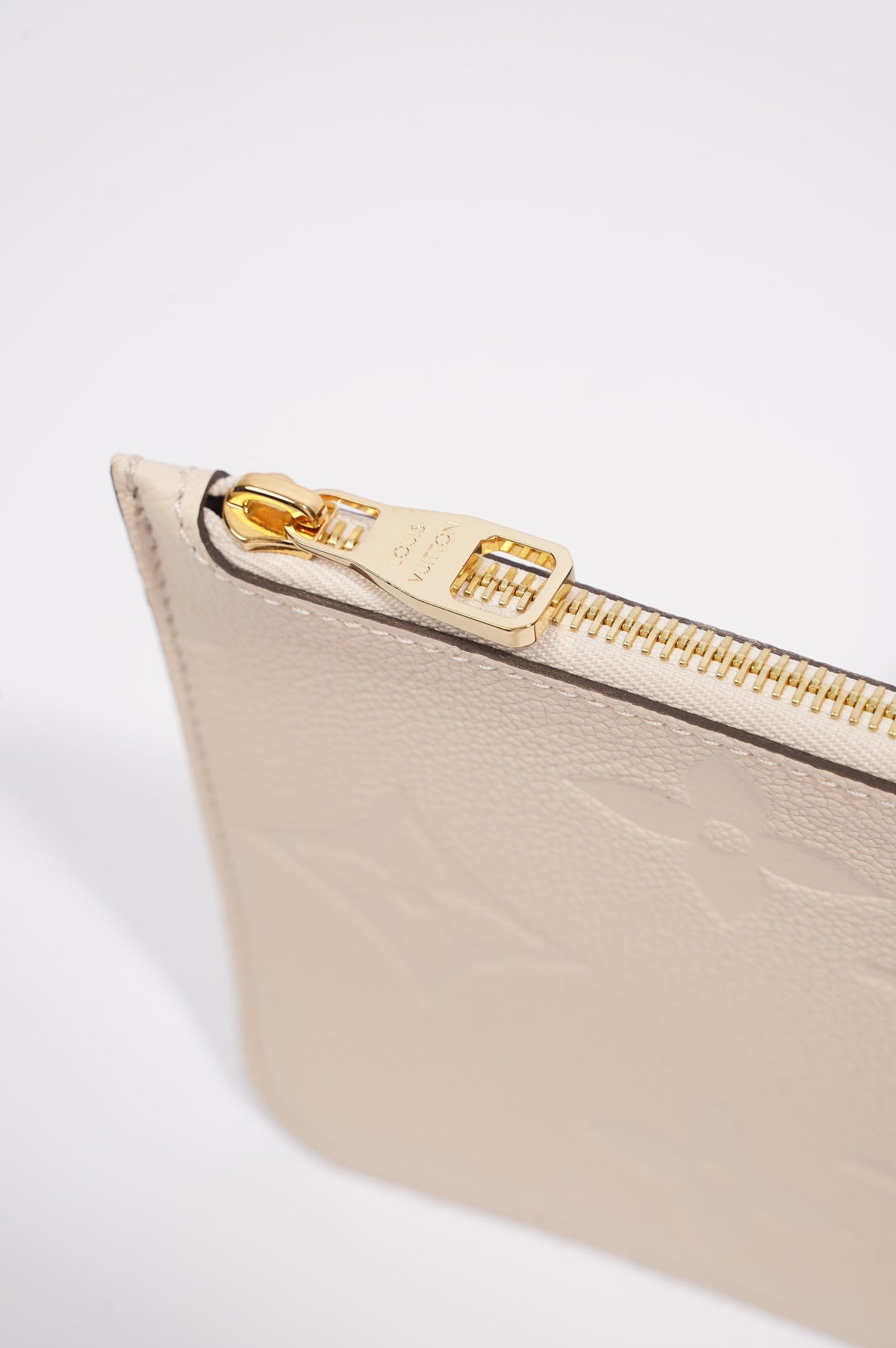 Louis Vuitton Womens Tourterelle Never Full Pochette Empreinte Leather MM