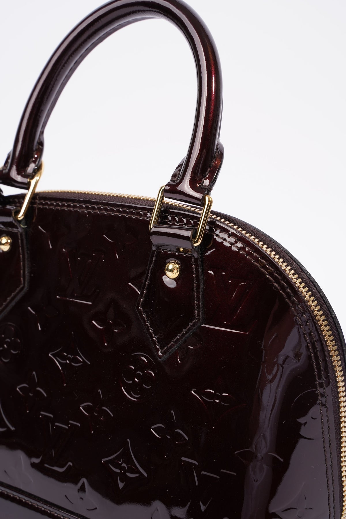 Louis Vuitton Womens Alma Vernis BB Amarante