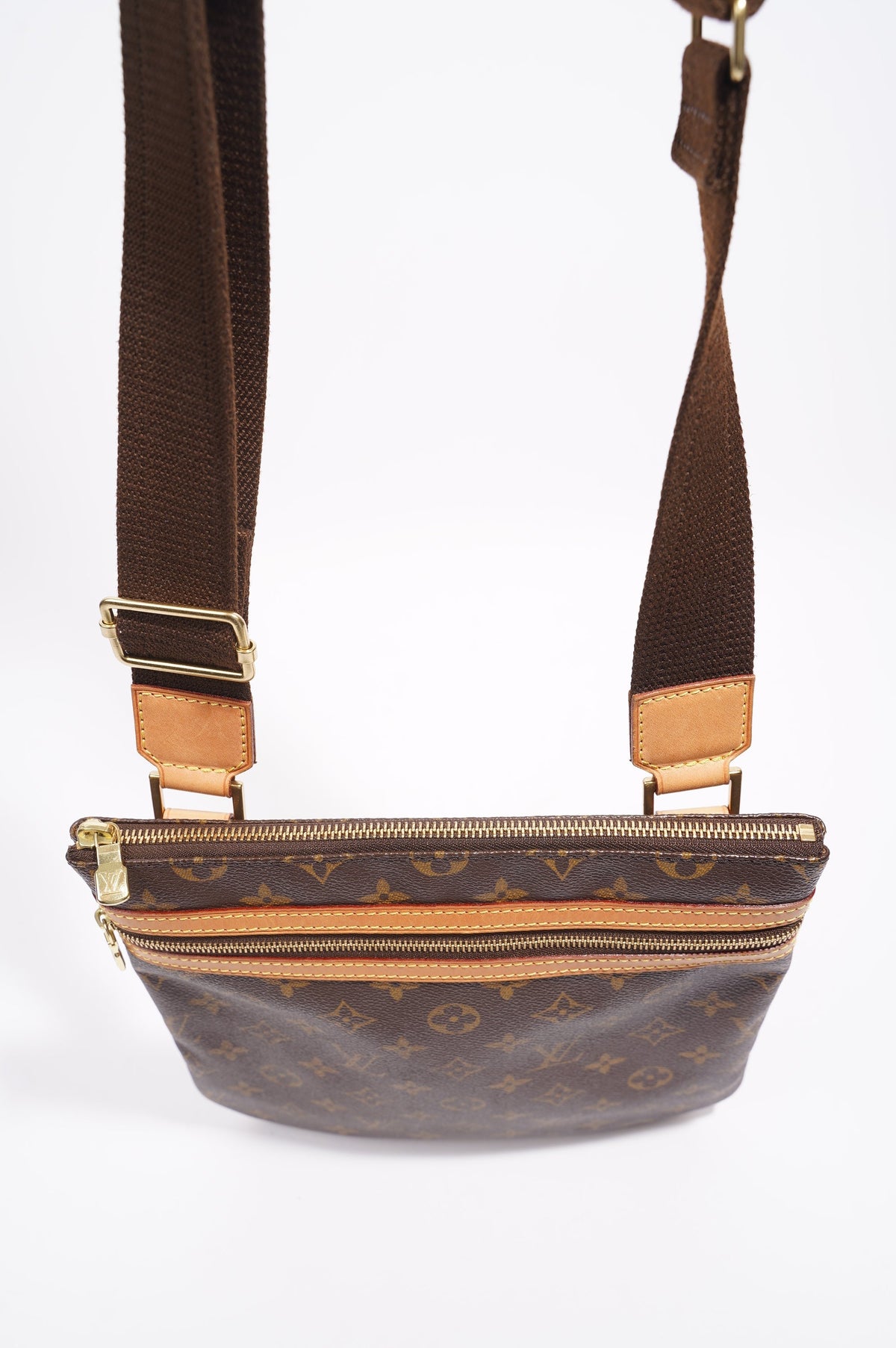 Louis Vuitton Womens Vintage Pochette Bosphore Monogram Canvas