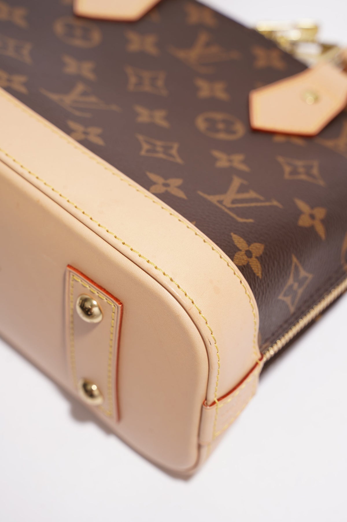 Louis Vuitton Womens Alma Monogram Canvas BB