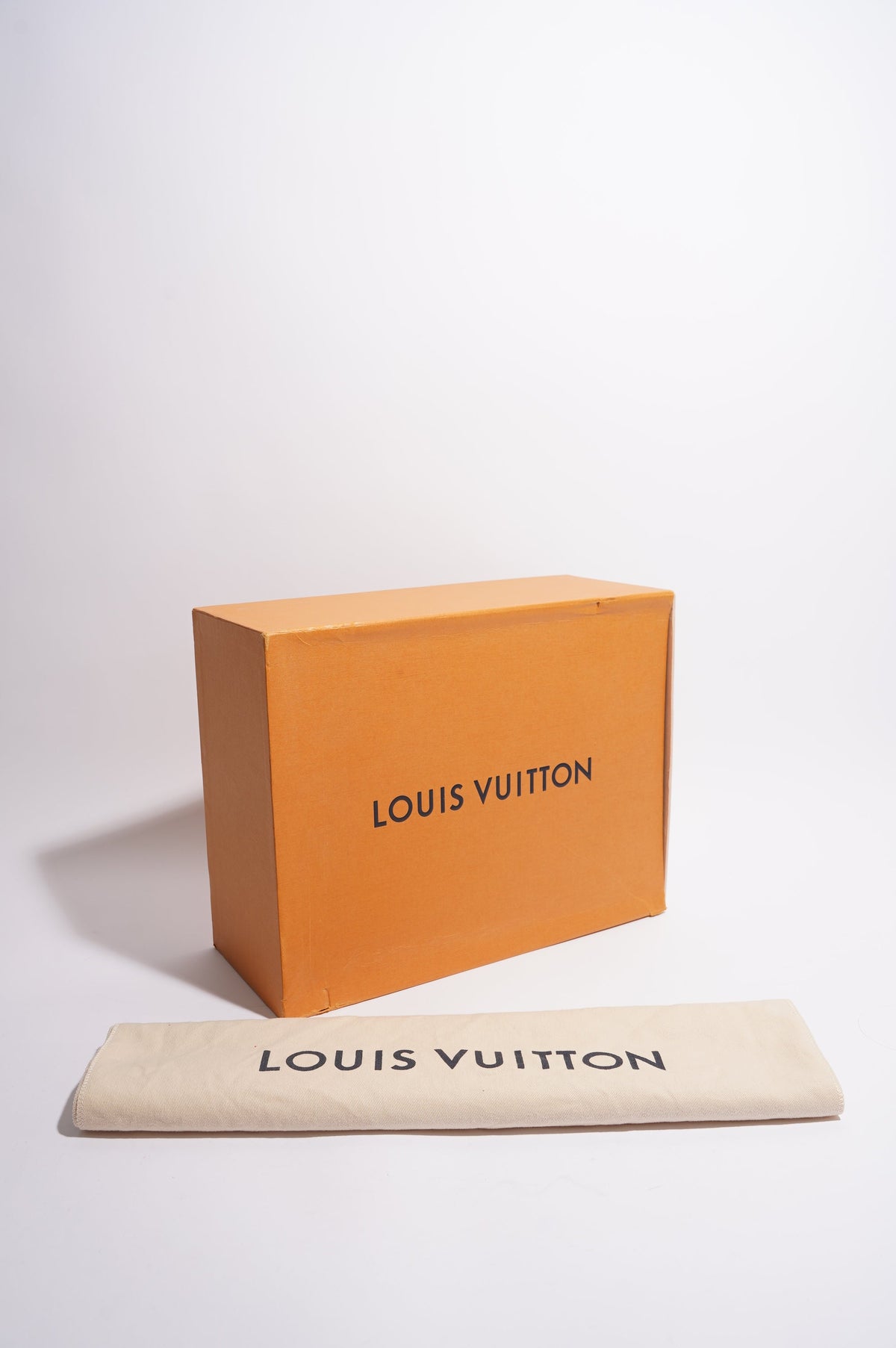 Louis Vuitton Womens Alma Damier Ebene BB