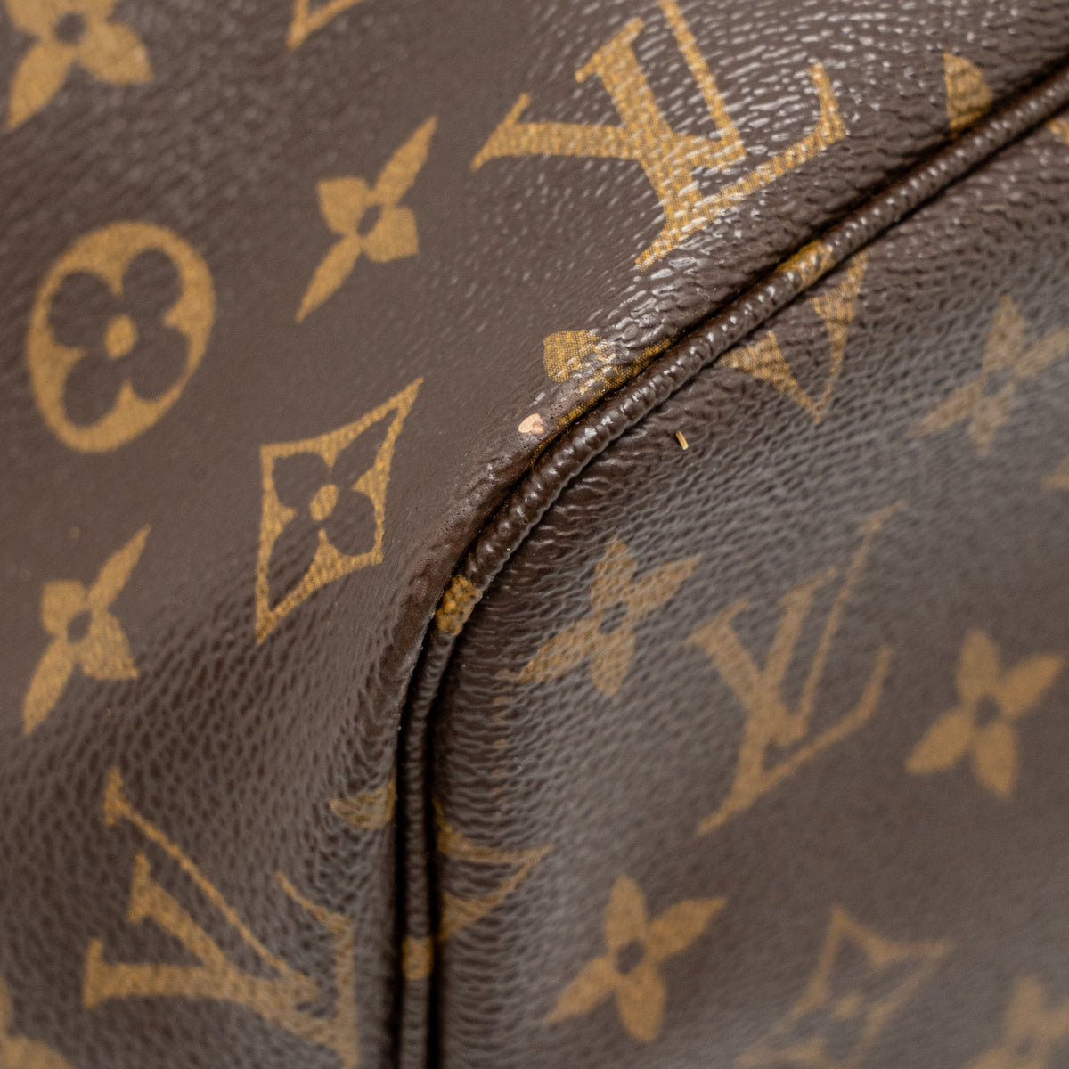 Louis Vuitton Neverfull MM Monogram Canvas GHW