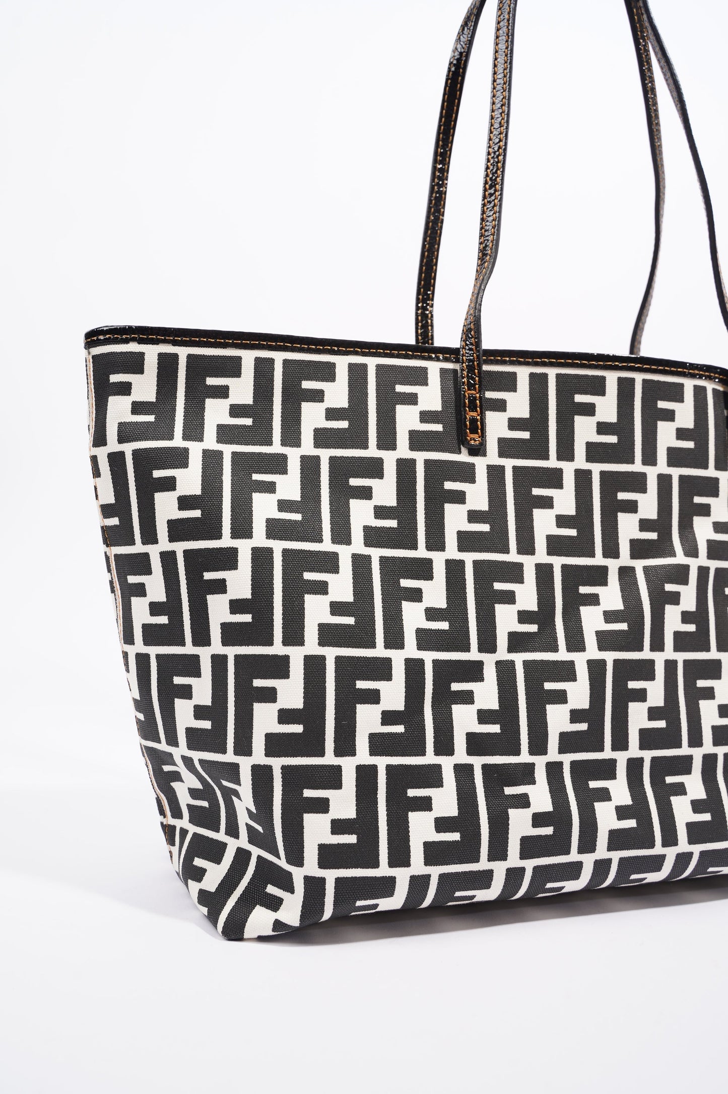 Fendi Womens Zucca Tote Bag Black / White