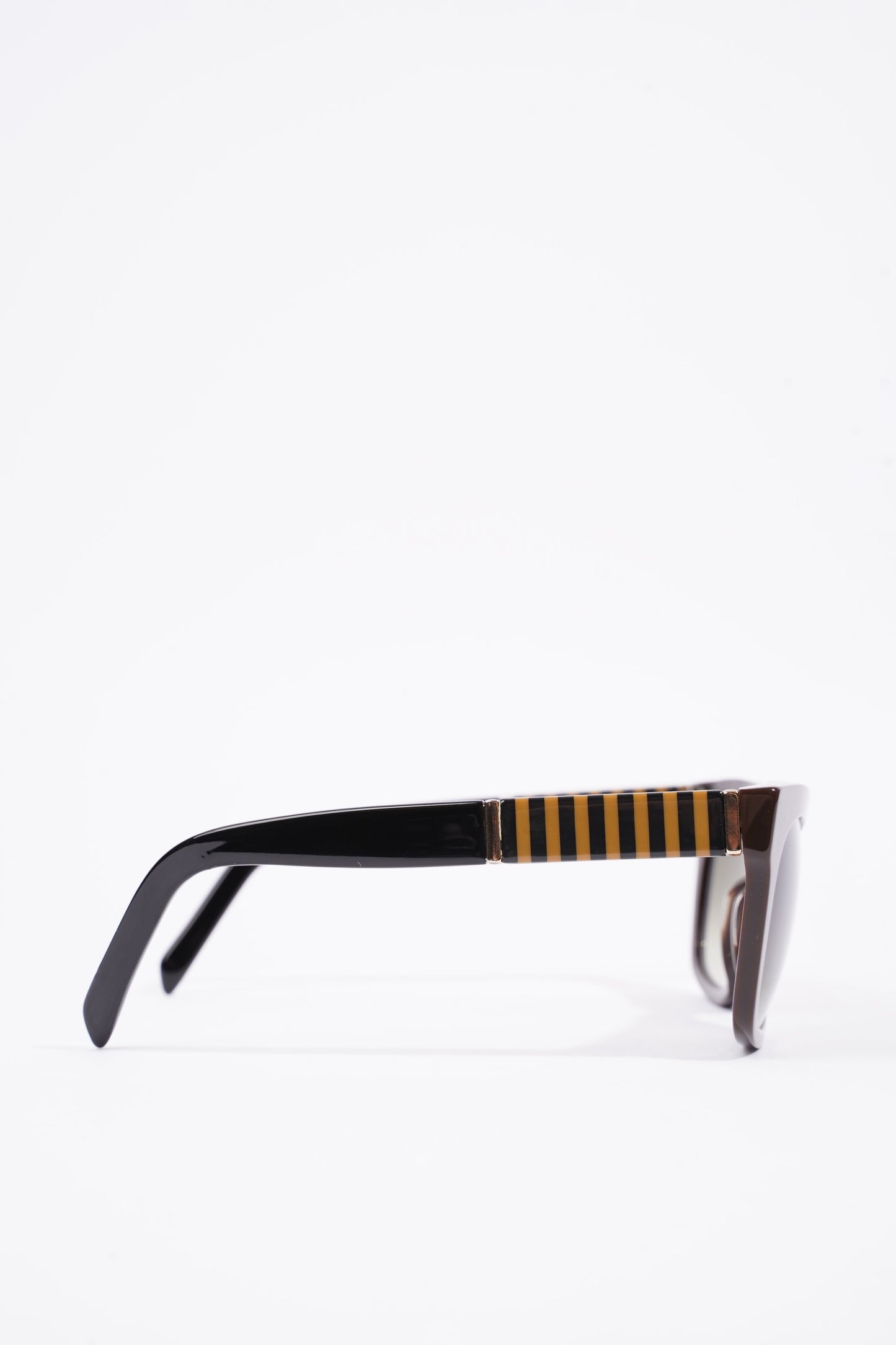 Fendi Womens FS5351 Sunglasses Brown / Gold 135