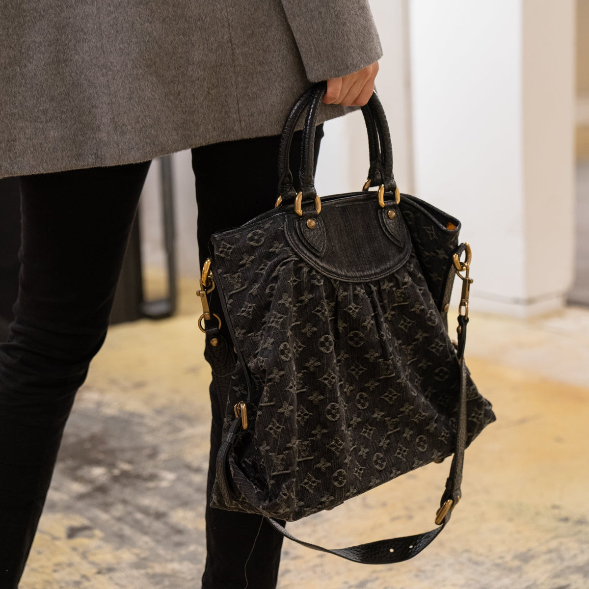 Louis Vuitton Neo Cabby MM Monogram Denim Noir
