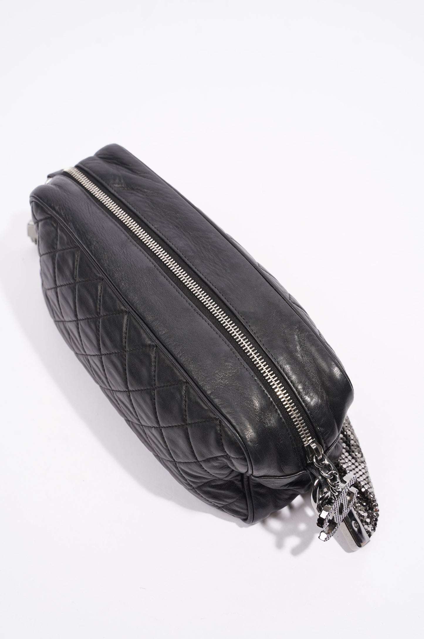 Chanel Womens Lambskin Quilted Leather Shoulder Bag Black
