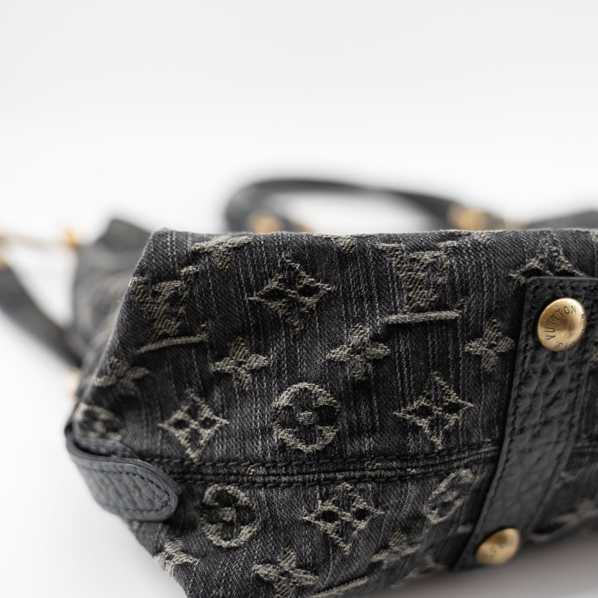 Louis Vuitton Neo Cabby MM Monogram Denim Noir