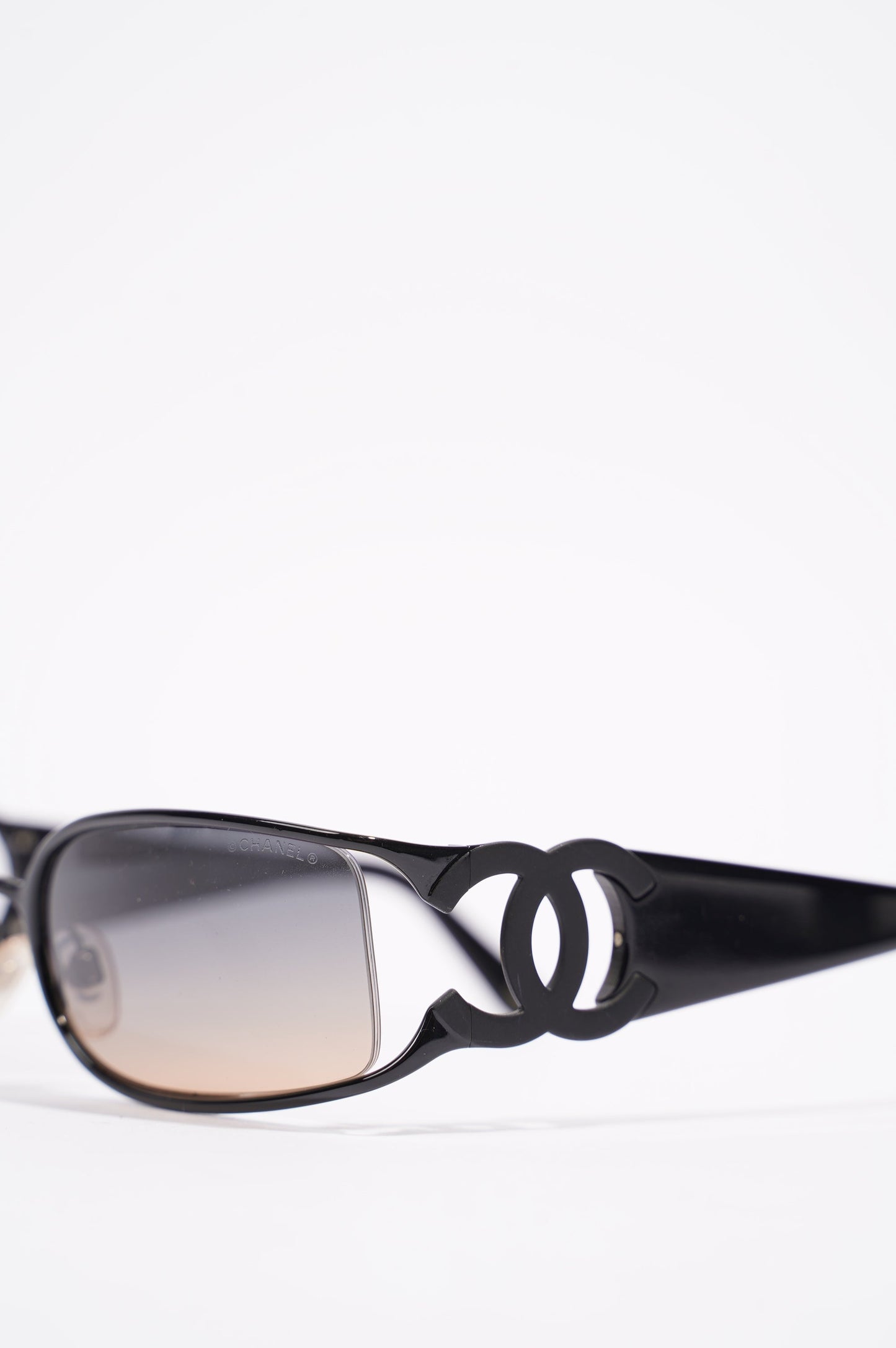 Chanel Womens 4024 Vintage Sunglasses Black 130