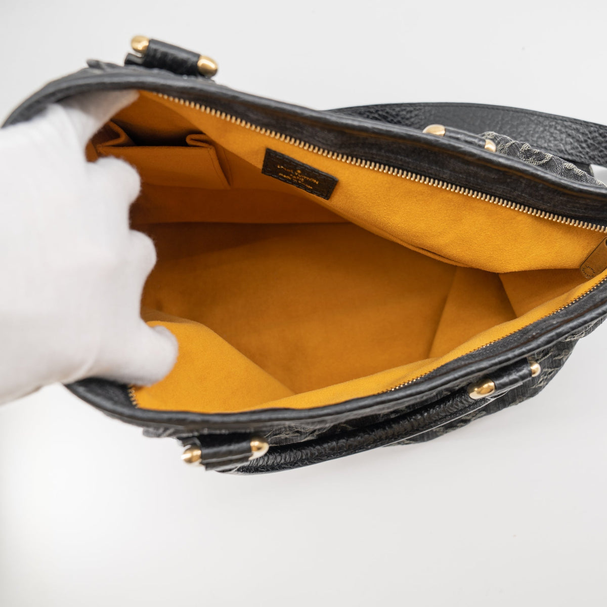 Louis Vuitton Neo Cabby MM Monogram Denim Noir