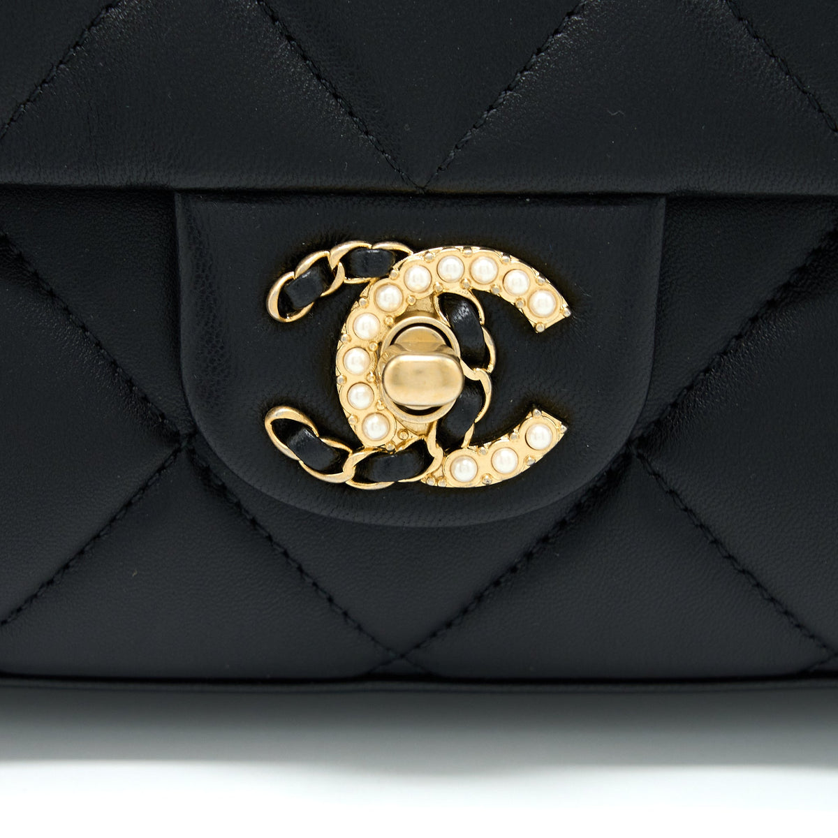 Chanel Quilted Detailed Logo Flap Bag Lambskin Black GHW (Microchip)