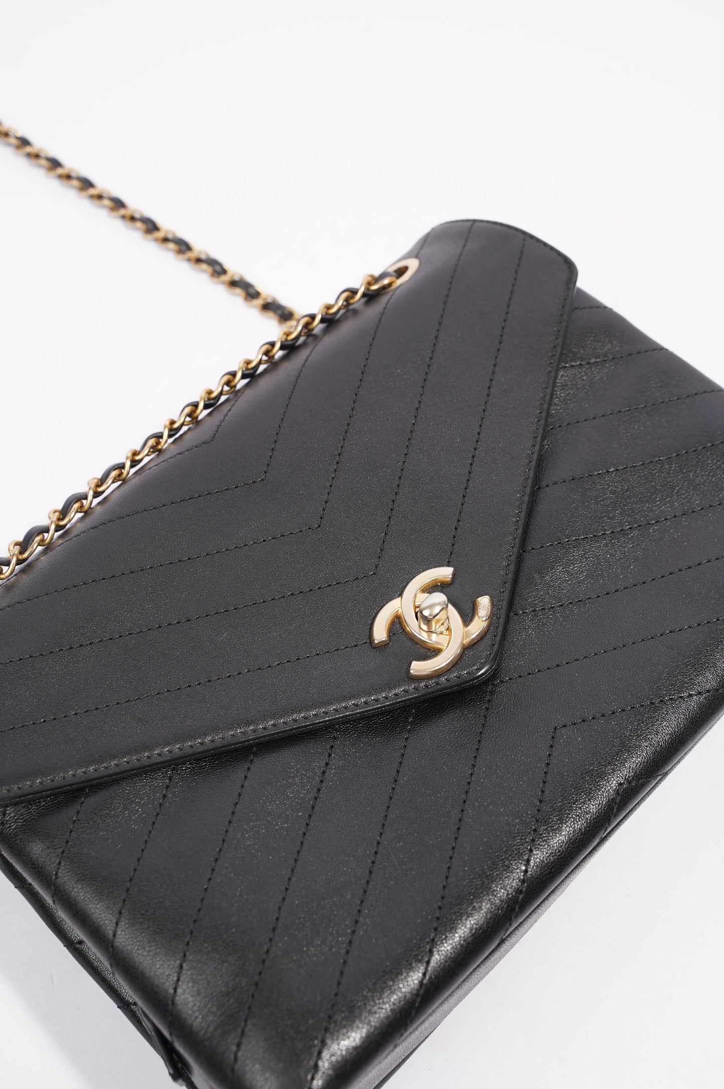 Chanel Womens Lambskin Crossbody Envelope Bag Black