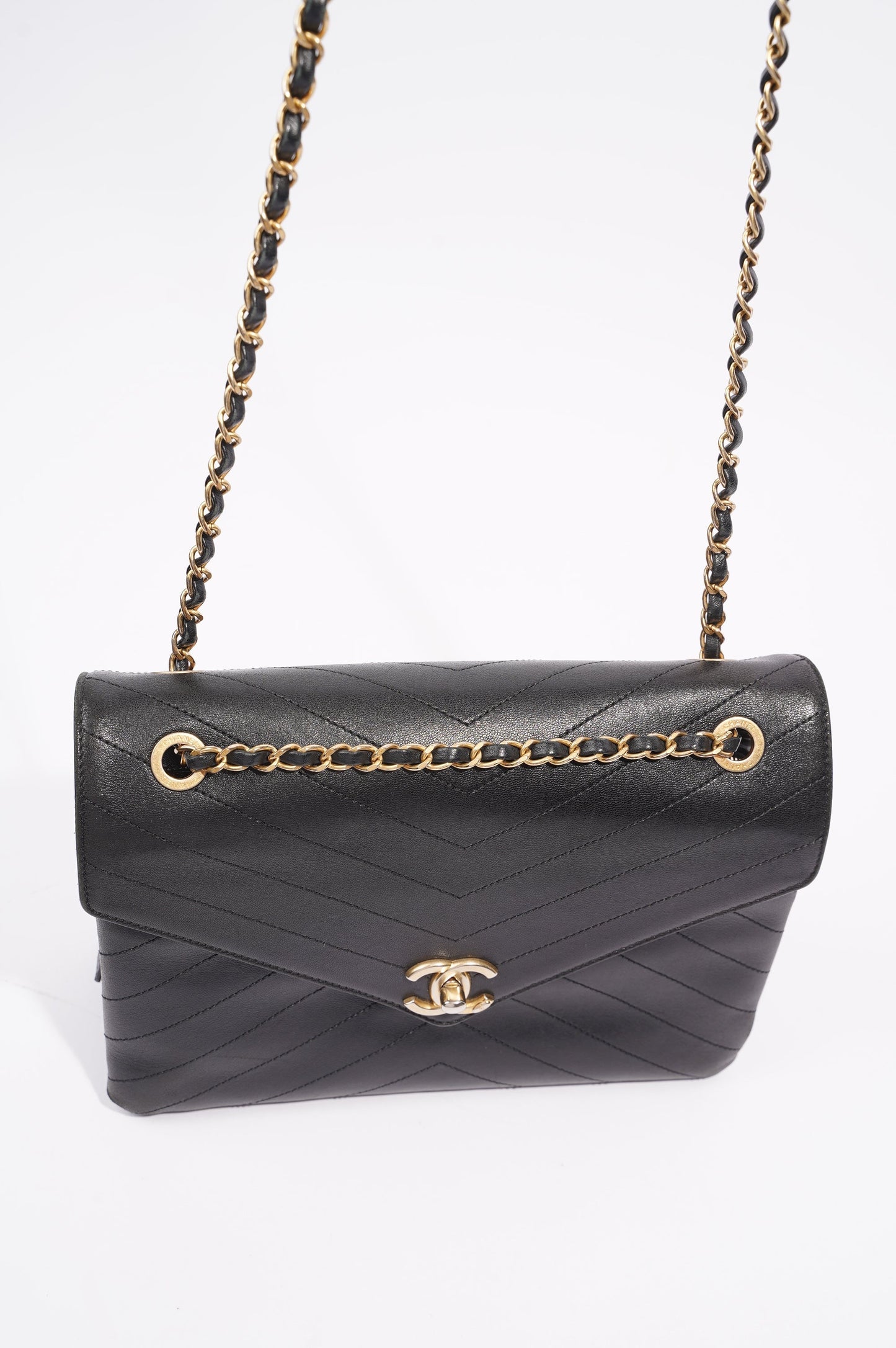 Chanel Womens Lambskin Crossbody Envelope Bag Black