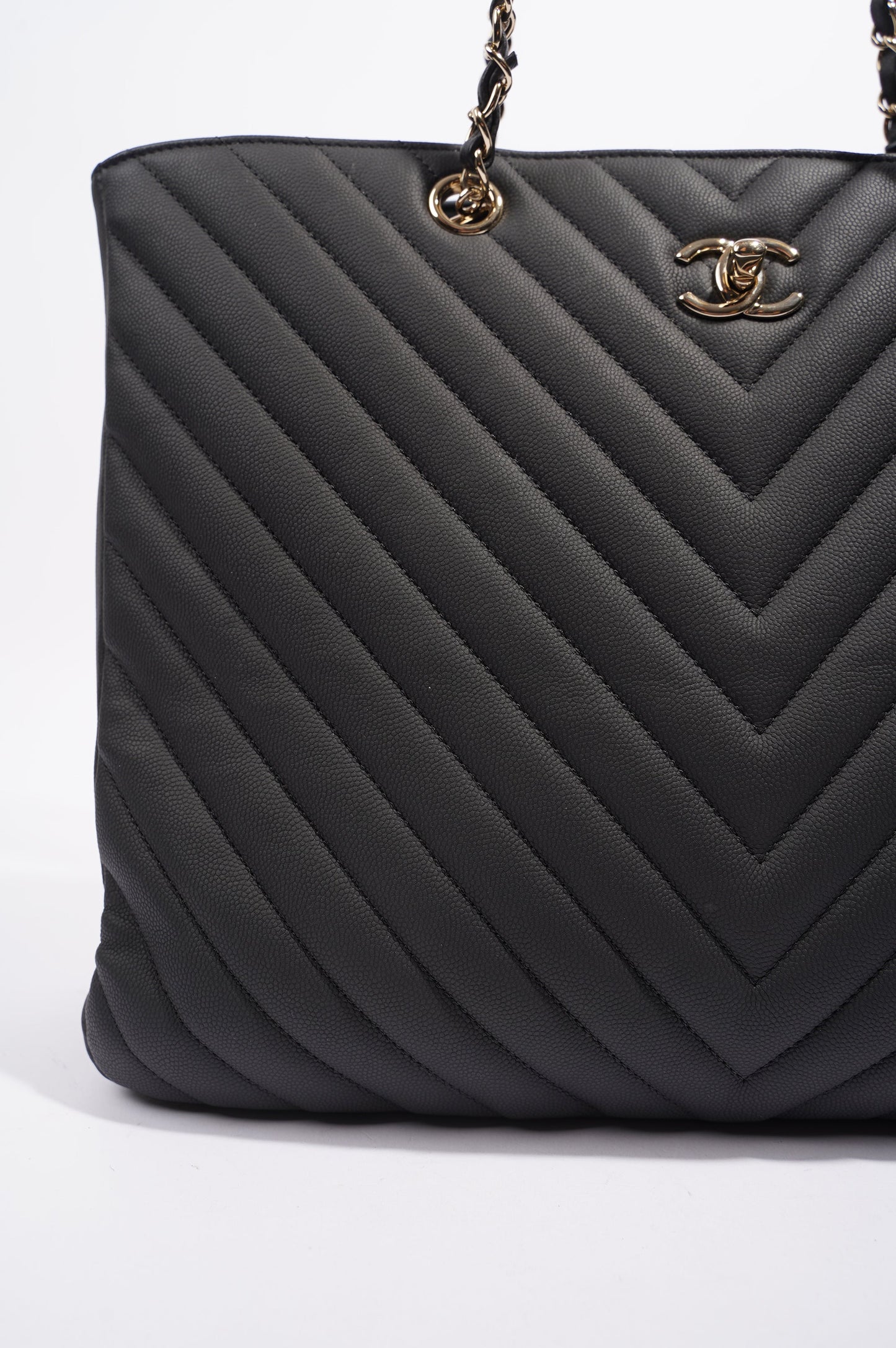 Chanel Womens Lambskin Classic Chevron Timeless Tote Black