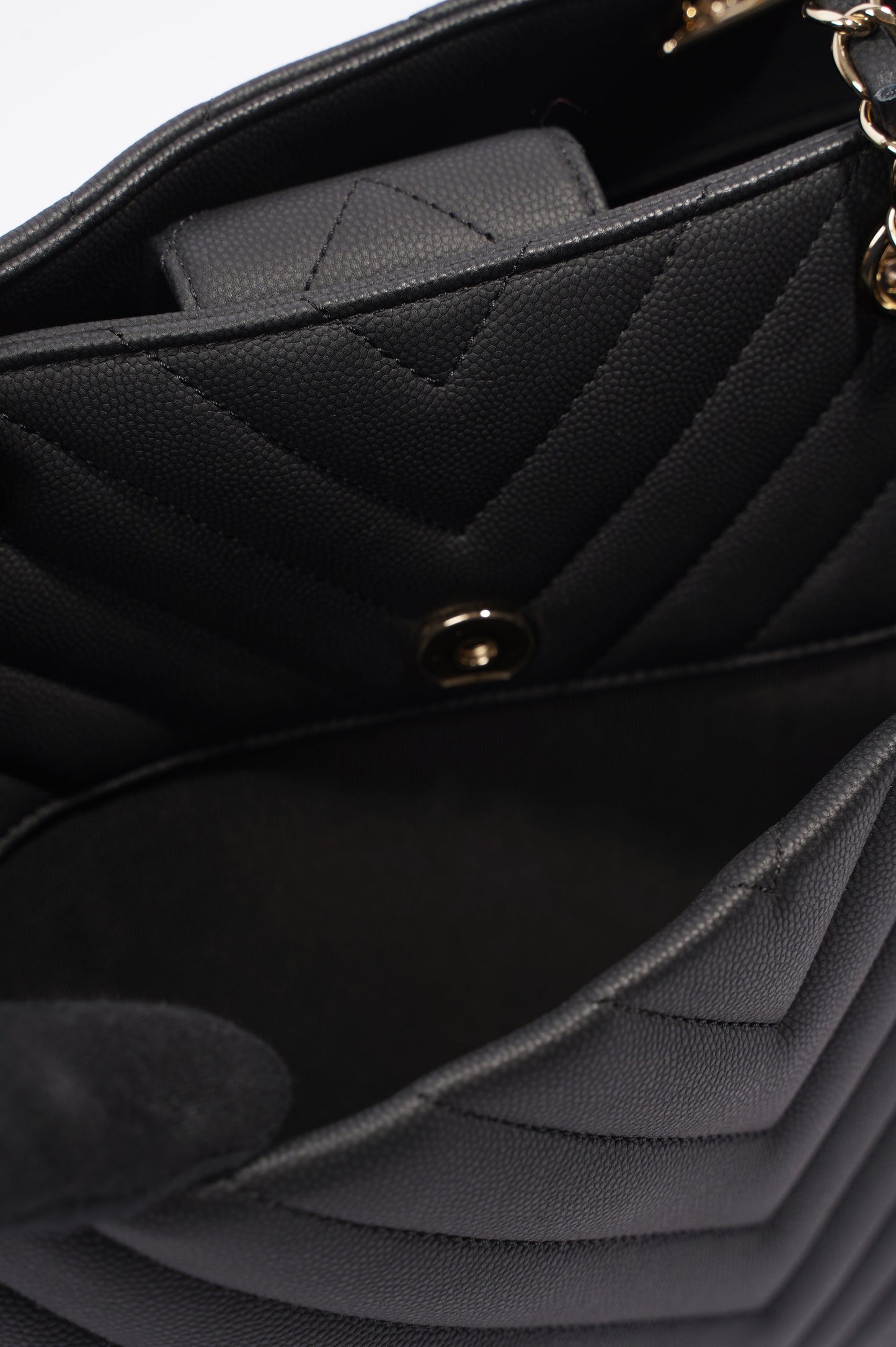 Chanel Womens Lambskin Classic Chevron Timeless Tote Black