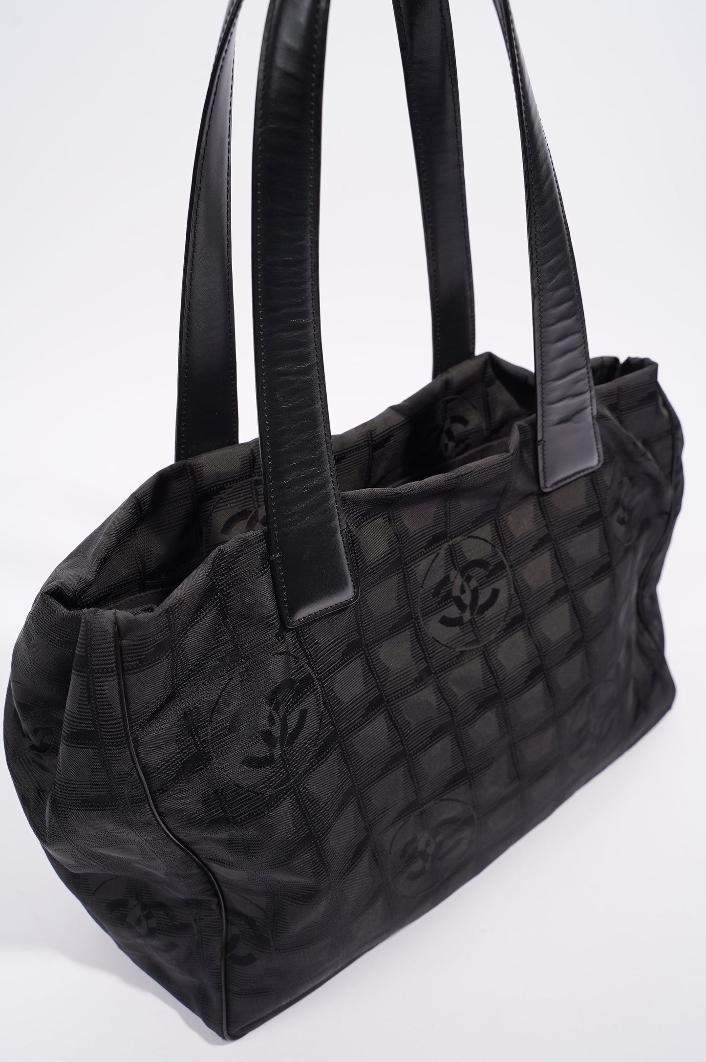 Chanel Womens Vintage Travel Line Tote Black