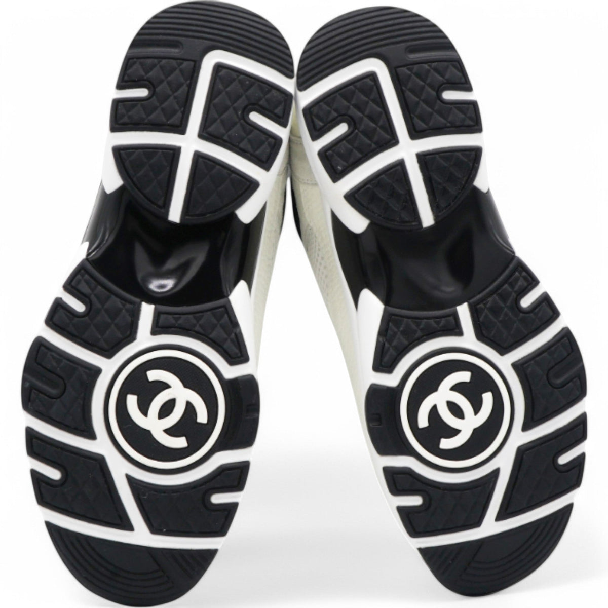 Chanel Mesh Suede Grained Womens CC Sneakers White Black Size39