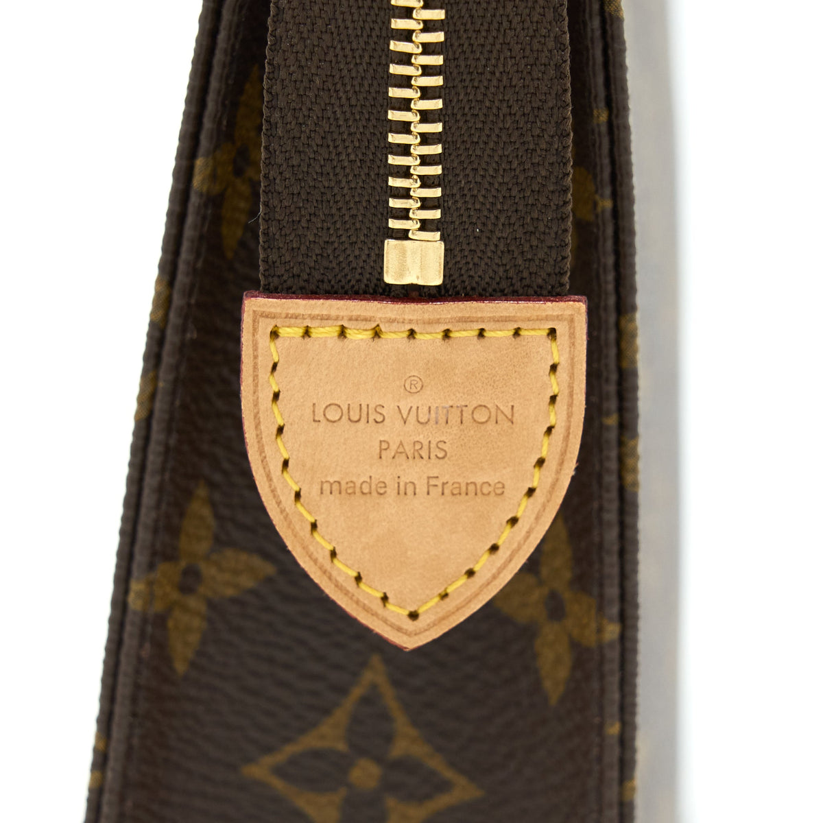 Louis Vuitton Toiletry Pochette 26 Monogram Canvas GHW