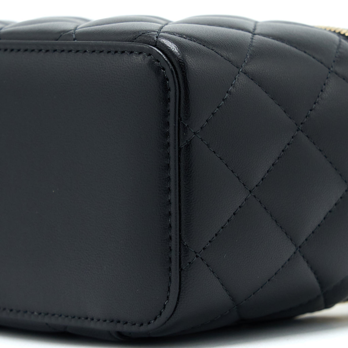 Chanel Pearl Crush Long Vanity Lambskin Black GHW