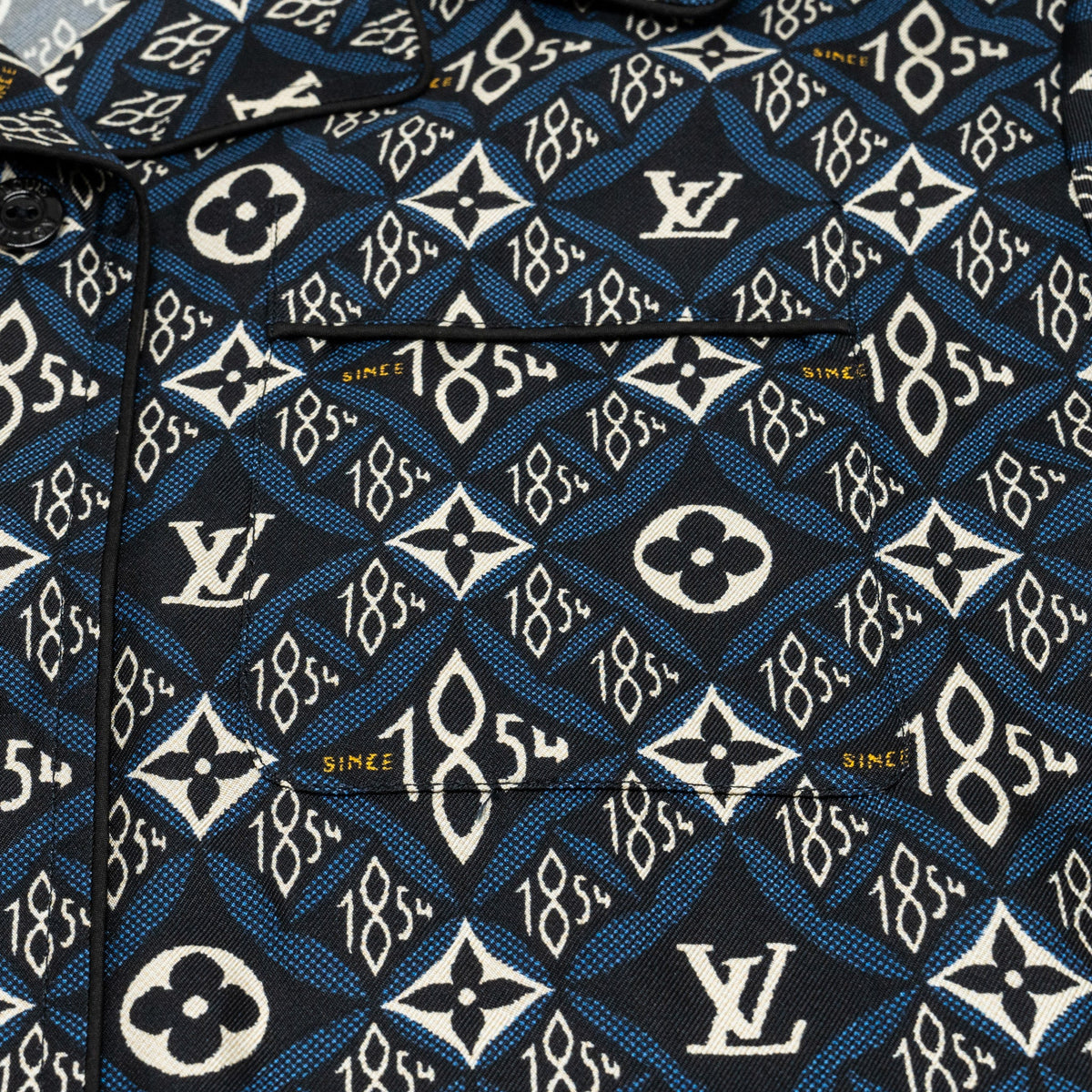 Louis Vuitton Size 34 Pyjama Shirt and Shorts Silk Multicolour(Sell in a set)
