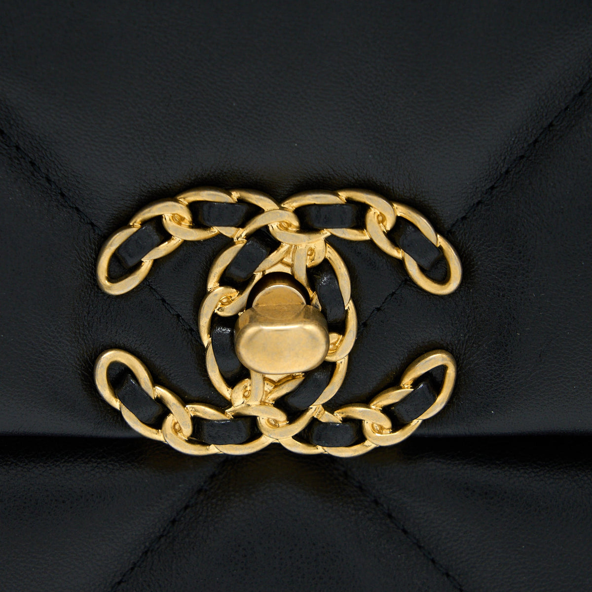 Chanel Medium 19 Bag Goatskin Black Multicolour Hardware