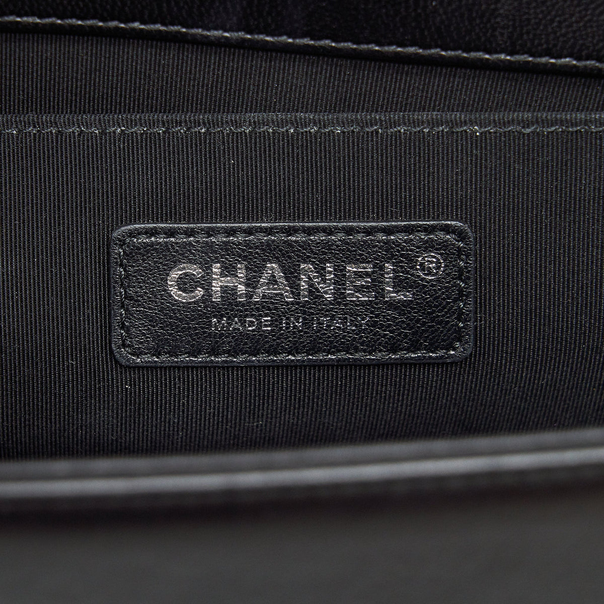 Chanel medium boy black Lambskin Ruthenium SHW