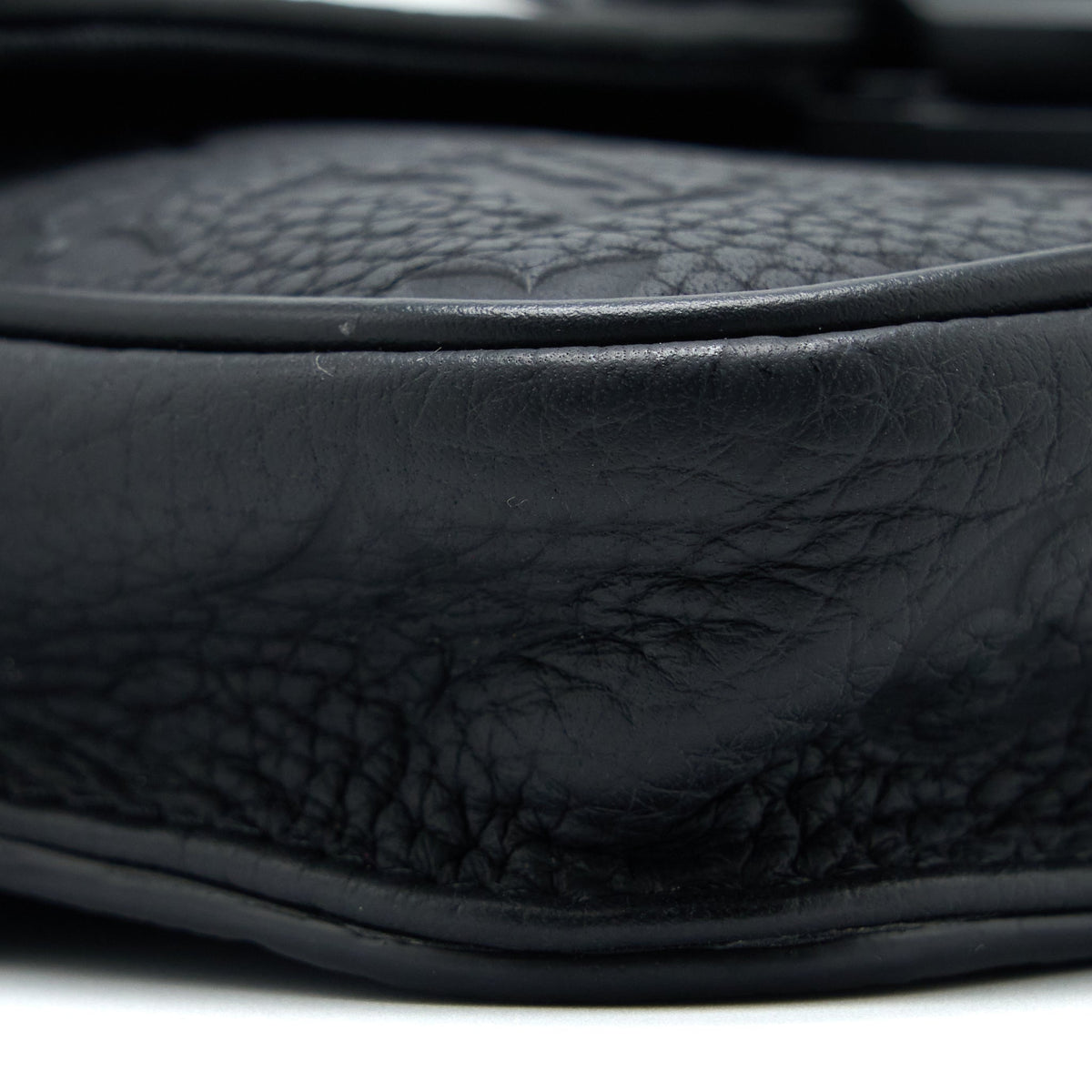 Louis Vuitton S Lock Slingbag Monogram-Embossed Taurillon Black Black Hardware (New Version)