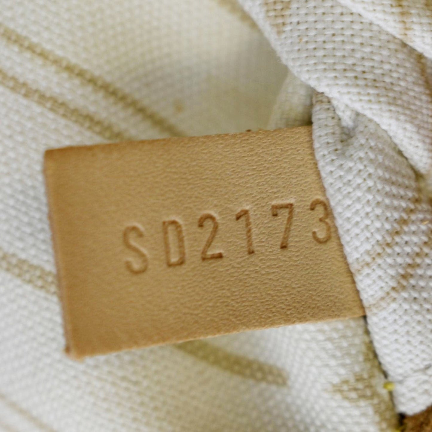 LOUIS VUITTON Neverfull MM Damier Azur Shoulder Bag White