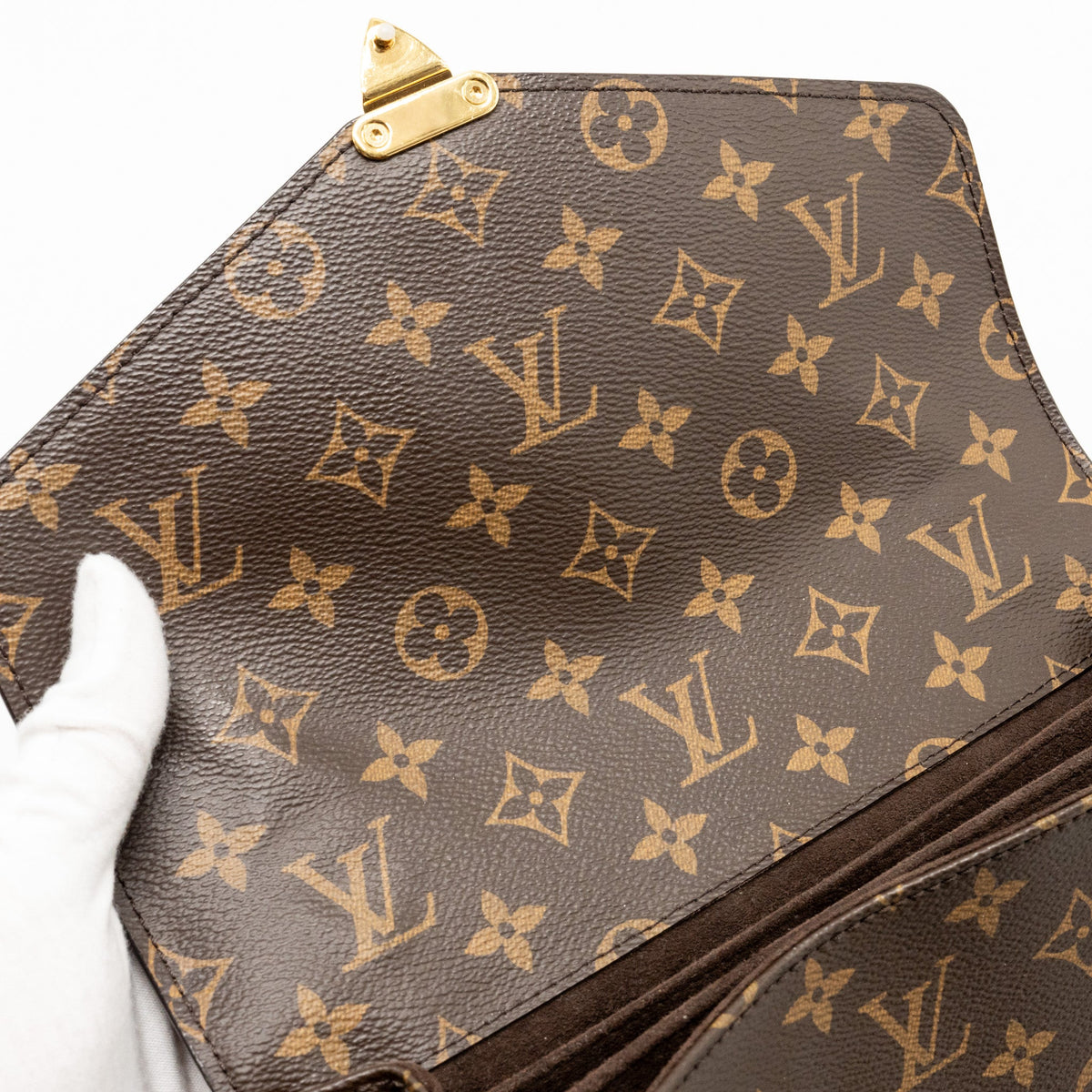 LOUIS VUITTON Pochette Métis Monogram Canvas GHW