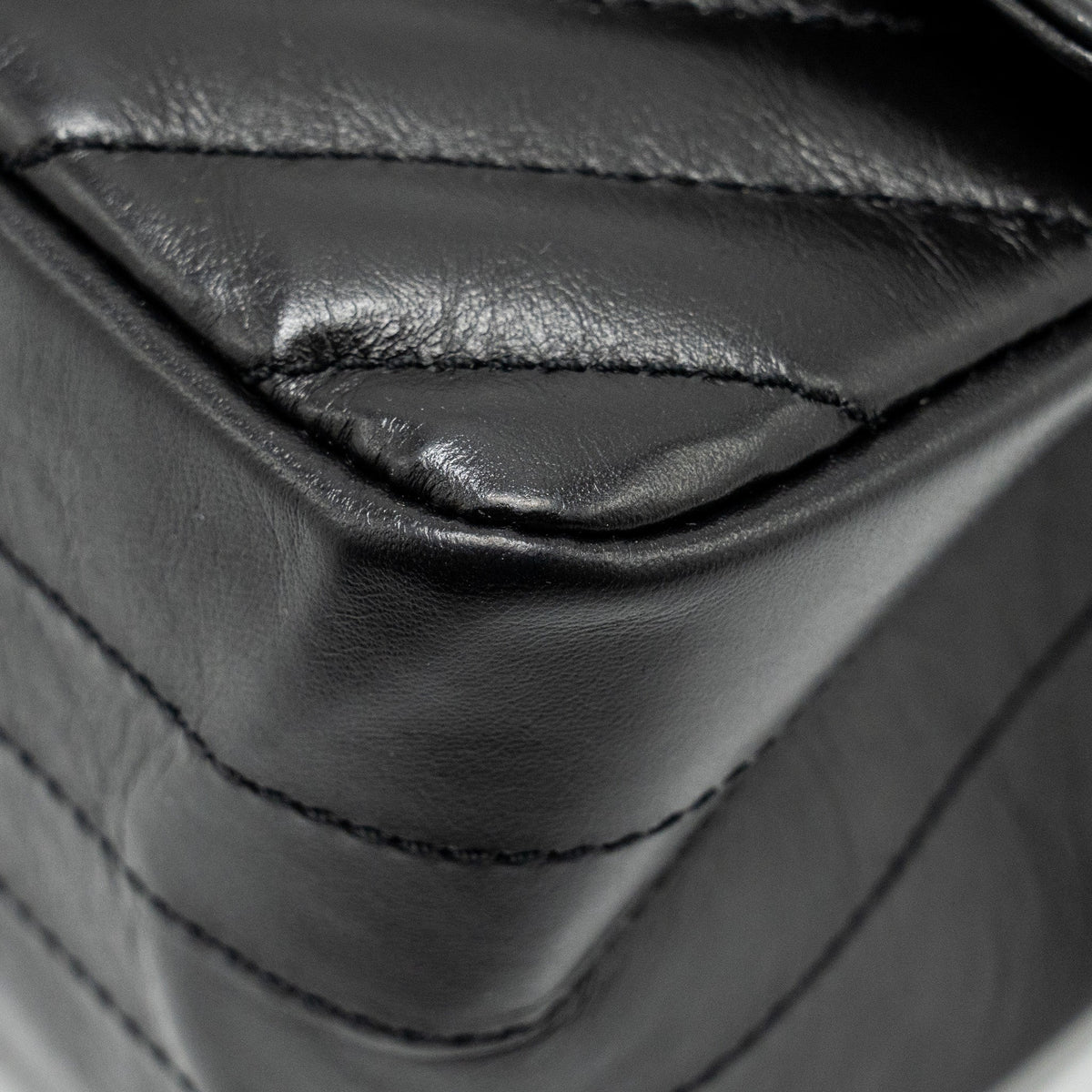 Chanel Mini 2.55 Reissue Chevron Calfskin BLACK GHW (Microchip)