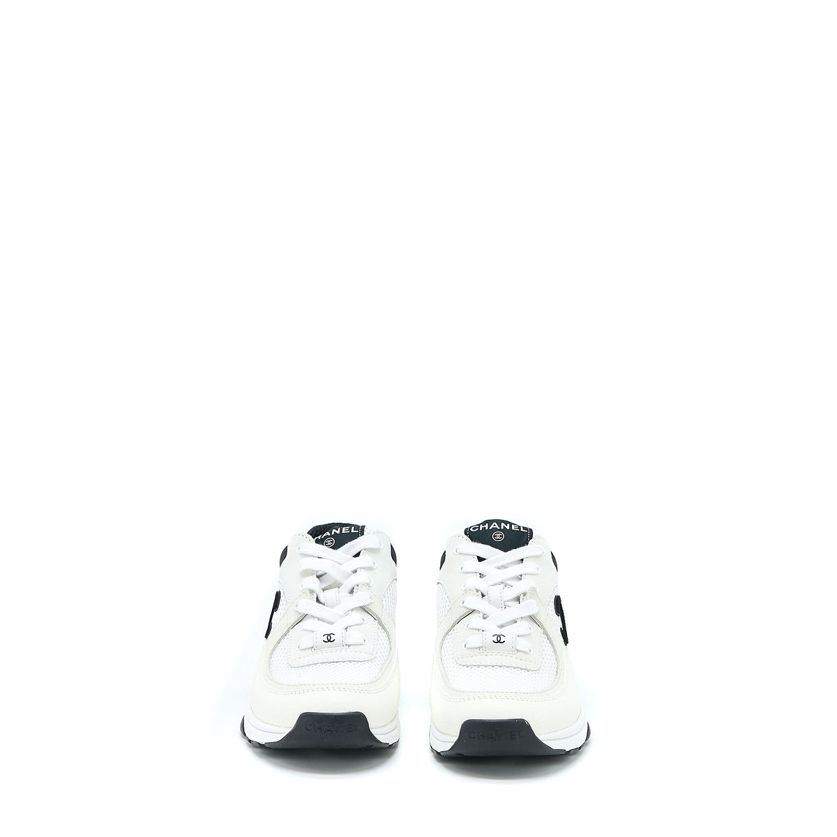 Chanel Size 37 CC Logo Sneaker Calfskin/Suede Black/White