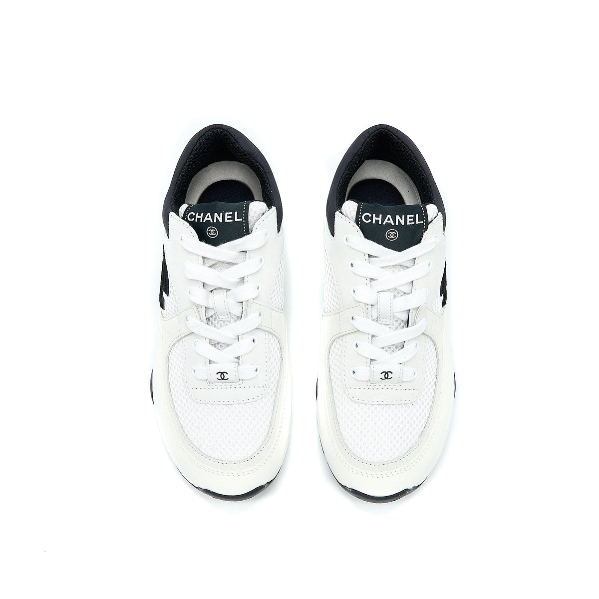 Chanel Size 37 CC Logo Sneaker Calfskin/Suede Black/White