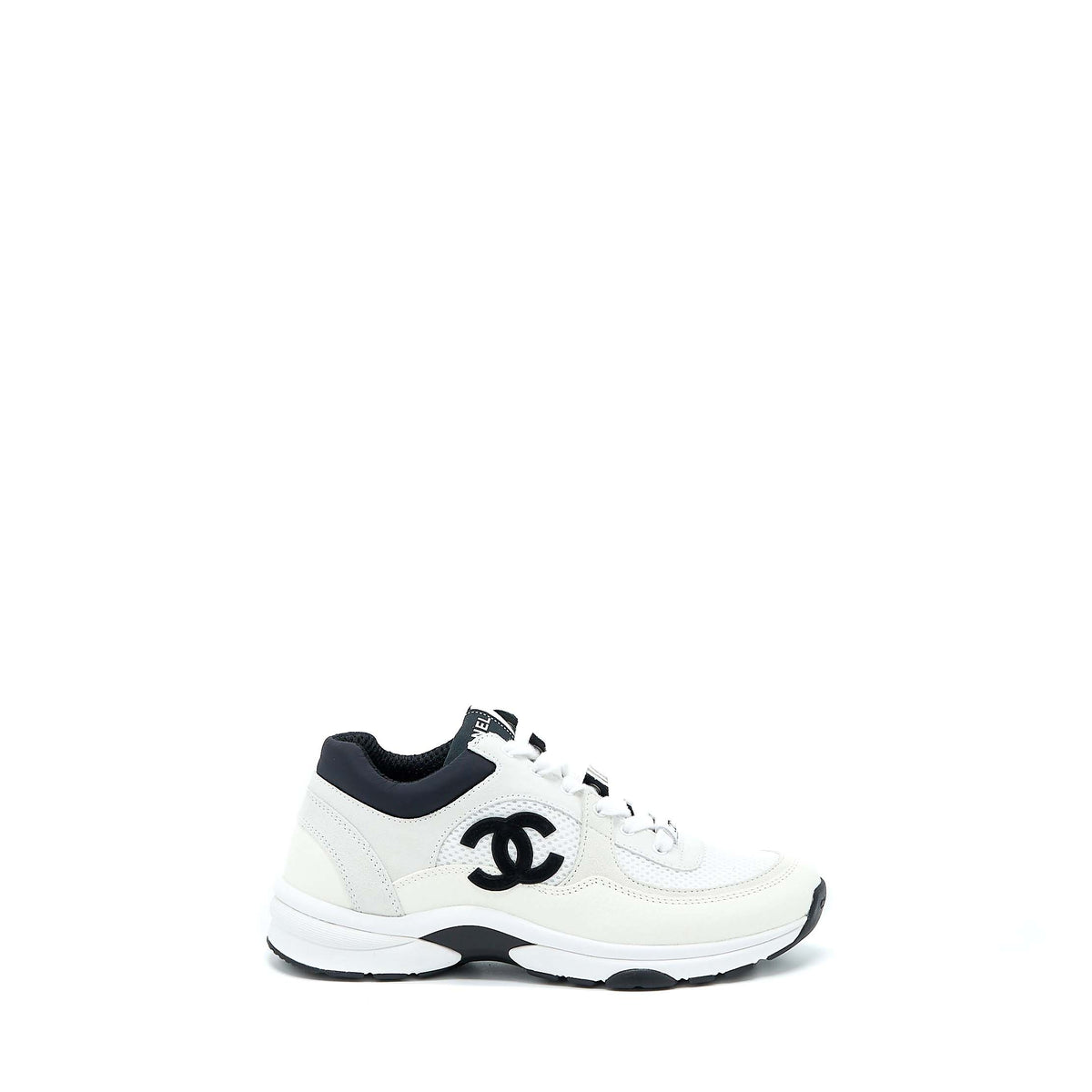 Chanel Size 37 CC Logo Sneaker Calfskin/Suede Black/White