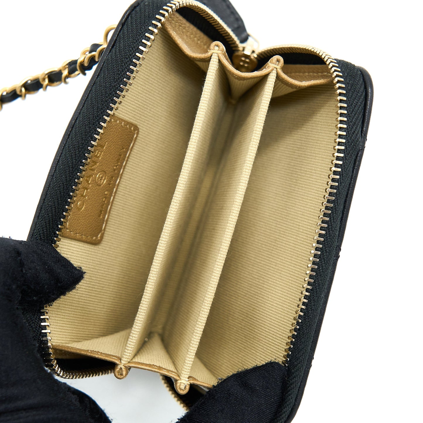 Chanel 22C Pearl Crush  holder With Chain Lambskin Black GHW