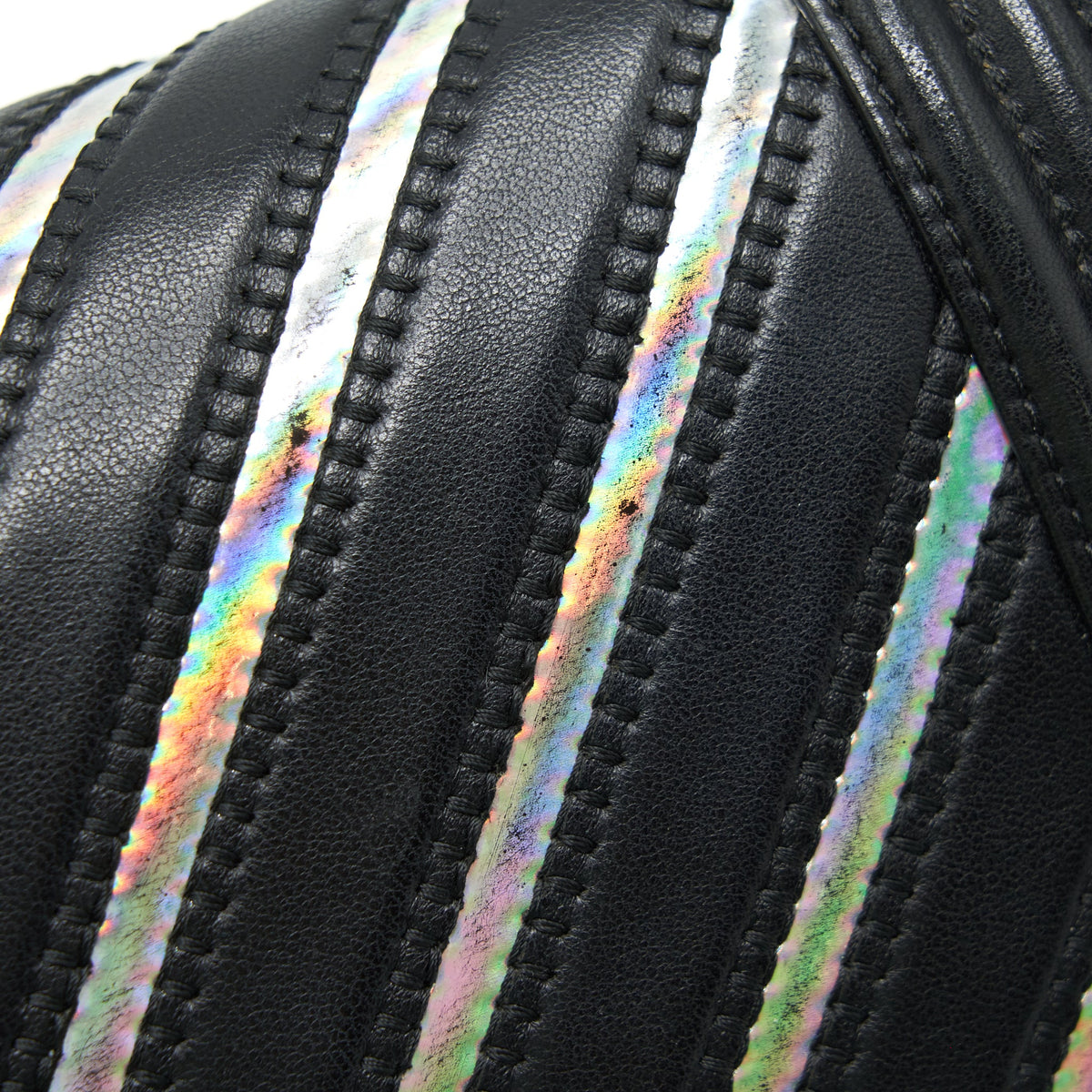 Chanel Medium Boy Chevron Lambskin Black/Silver SHW
