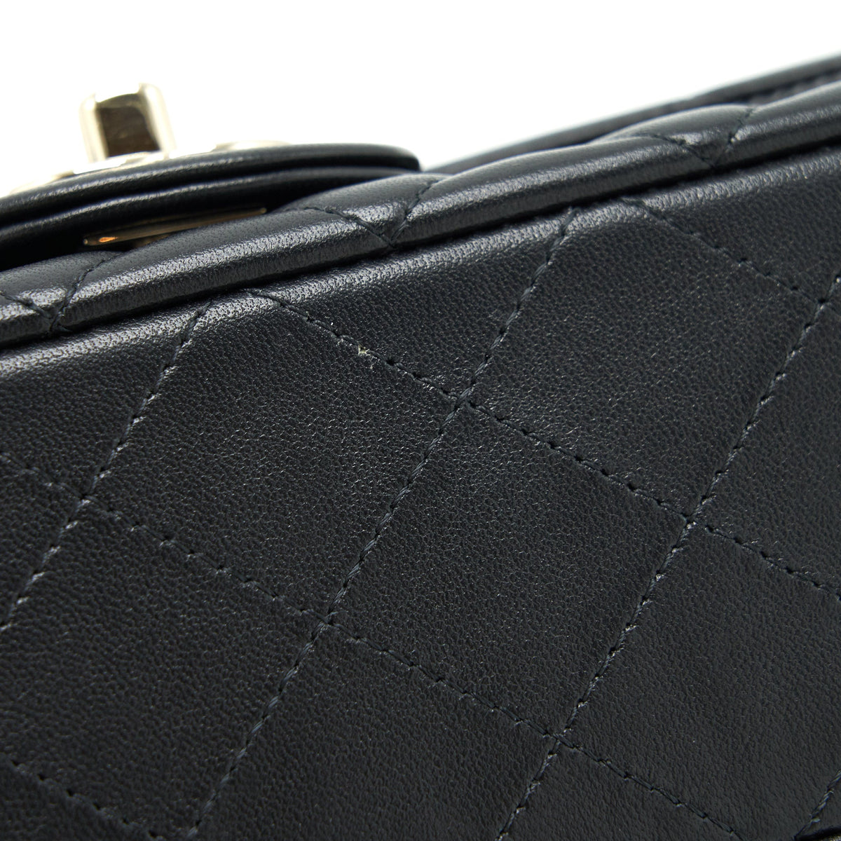 Chanel mini Rectangular Flap Bag Lambskin black LGHW (MICROCHIP)