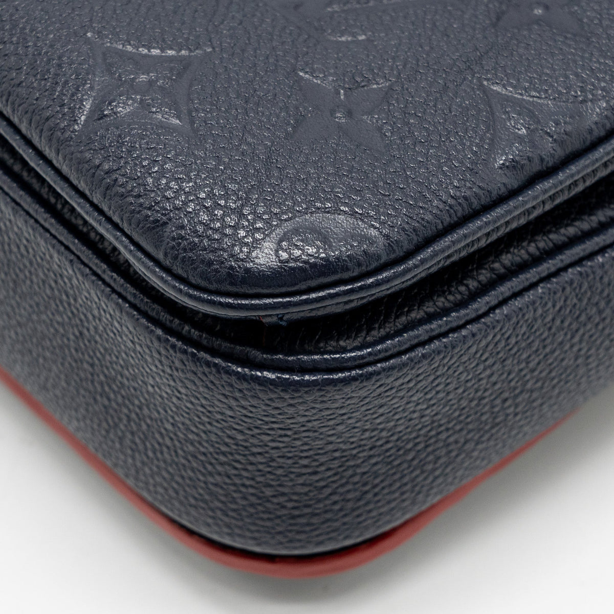 Louis Vuitton Pochette Metis Monogram Empreinte Marine/Rouge GHW