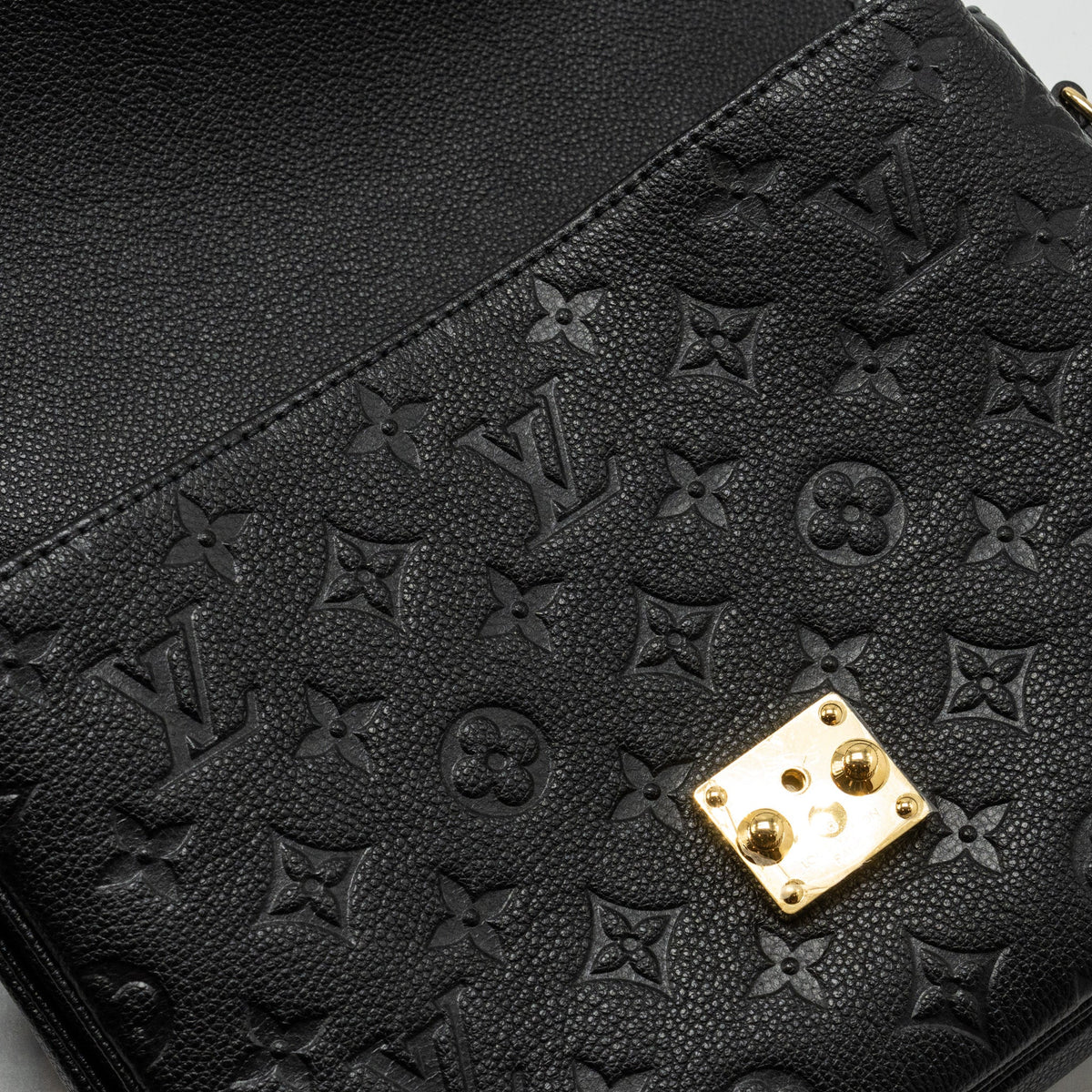 Louis Vuitton Pochette Metis Monogram Empreinte Black GHW