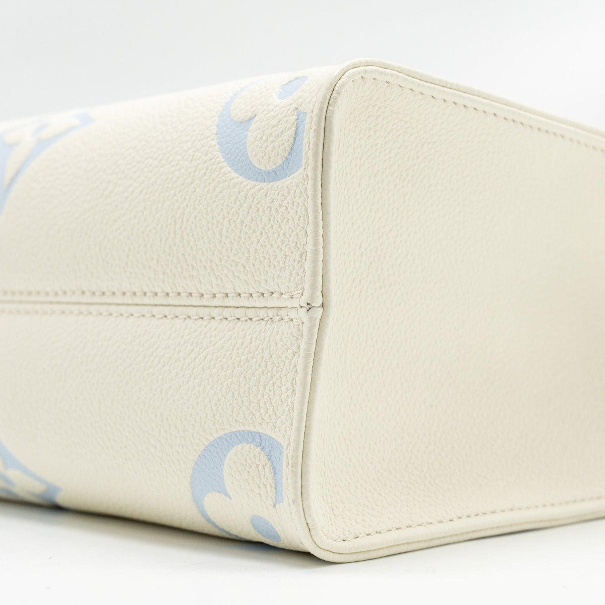 Louis Vuitton ONTHEGO PM Bicolour Monogram Empreinte Latte/Candy Blue GHW