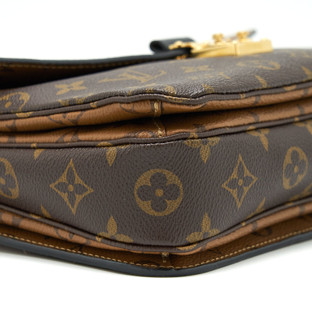 Louis Vuitton Pochette Metis Monogram Canvas