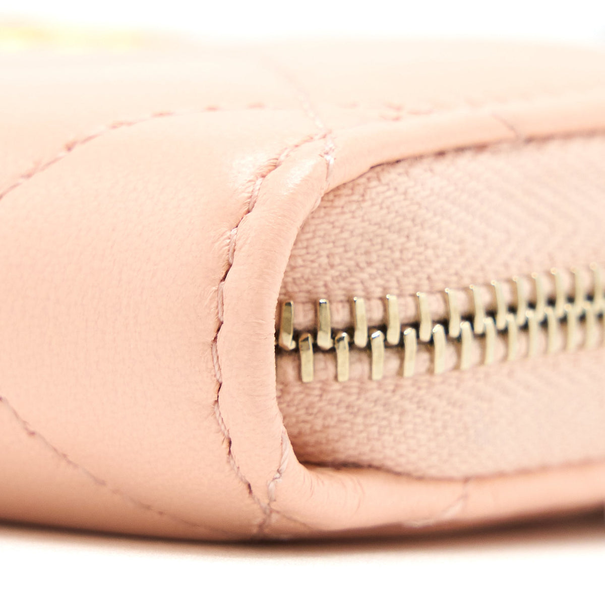 Chanel Pearl Crush Zippy  Holder Lambskin Light Pink Brushed GHW