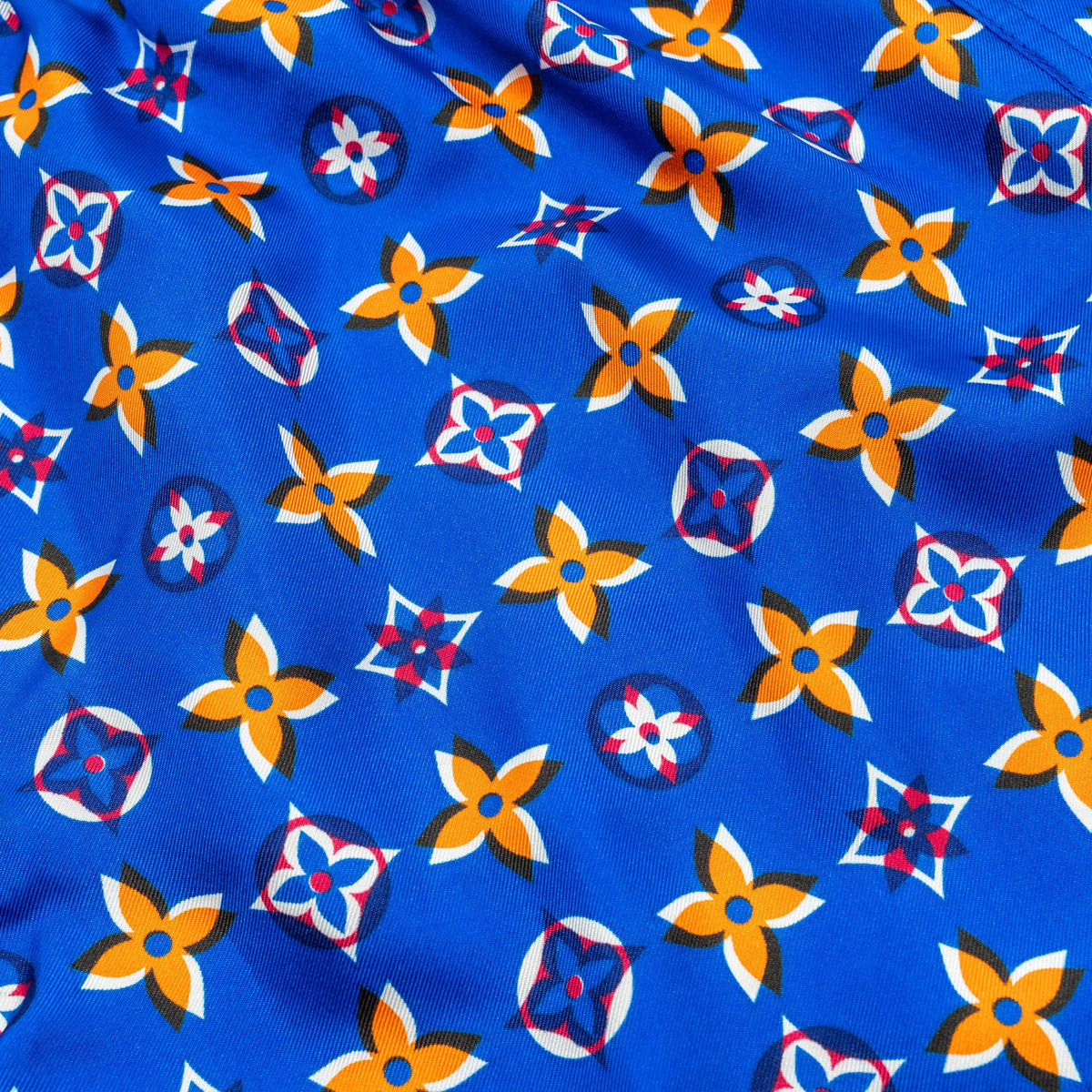 Louis Vuitton Size 34 Monogram Shorts Silk Blue/Multicolour
