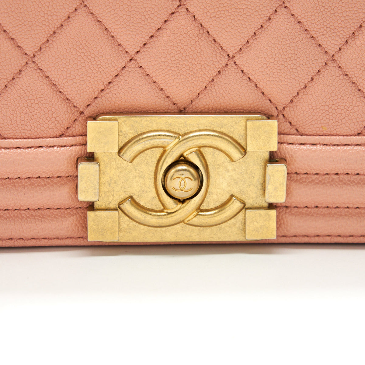 CHANEL MEDIUM BOY CHANEL BAG CAVIAR PINK GHW