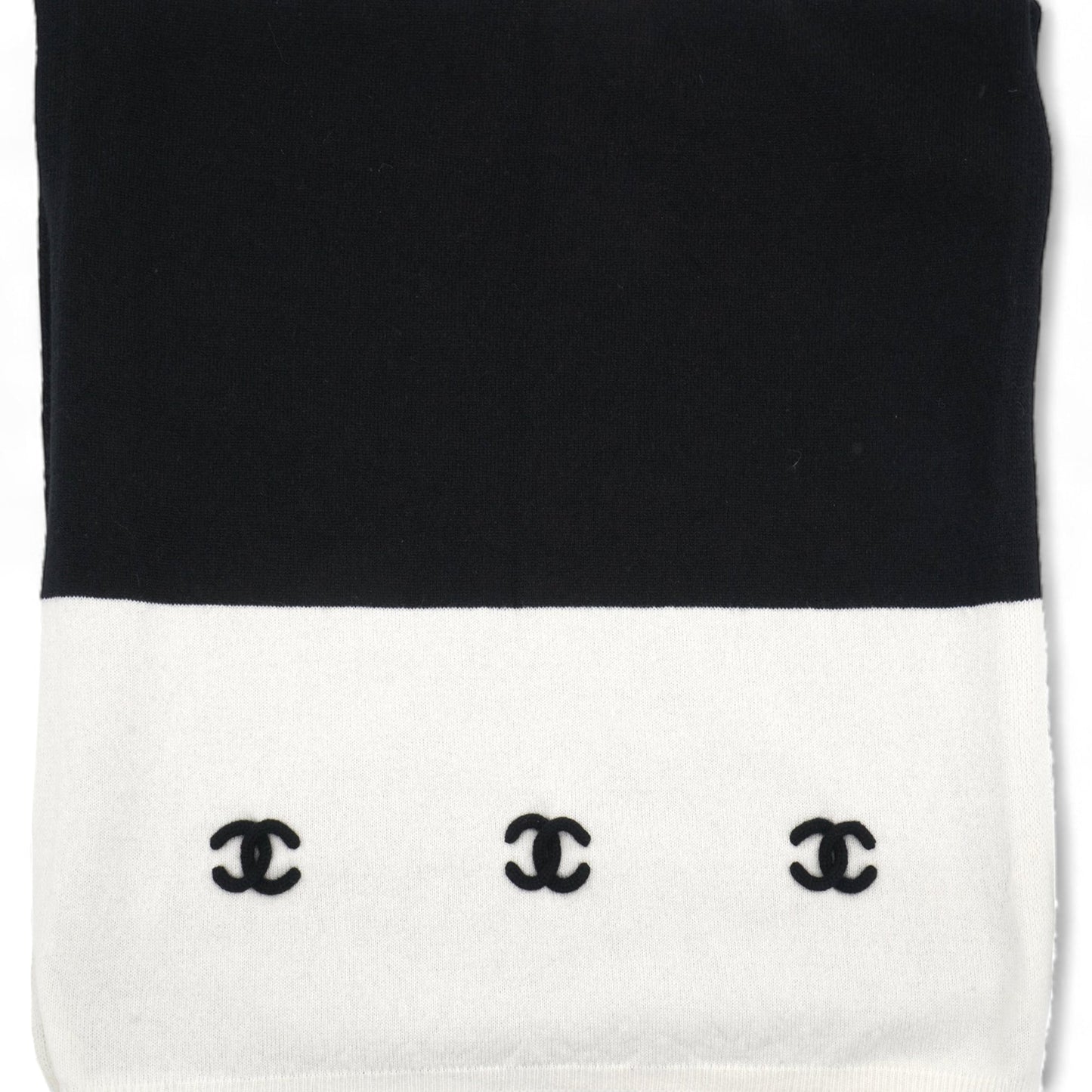 Chanel Black and White Knitted Scarf
