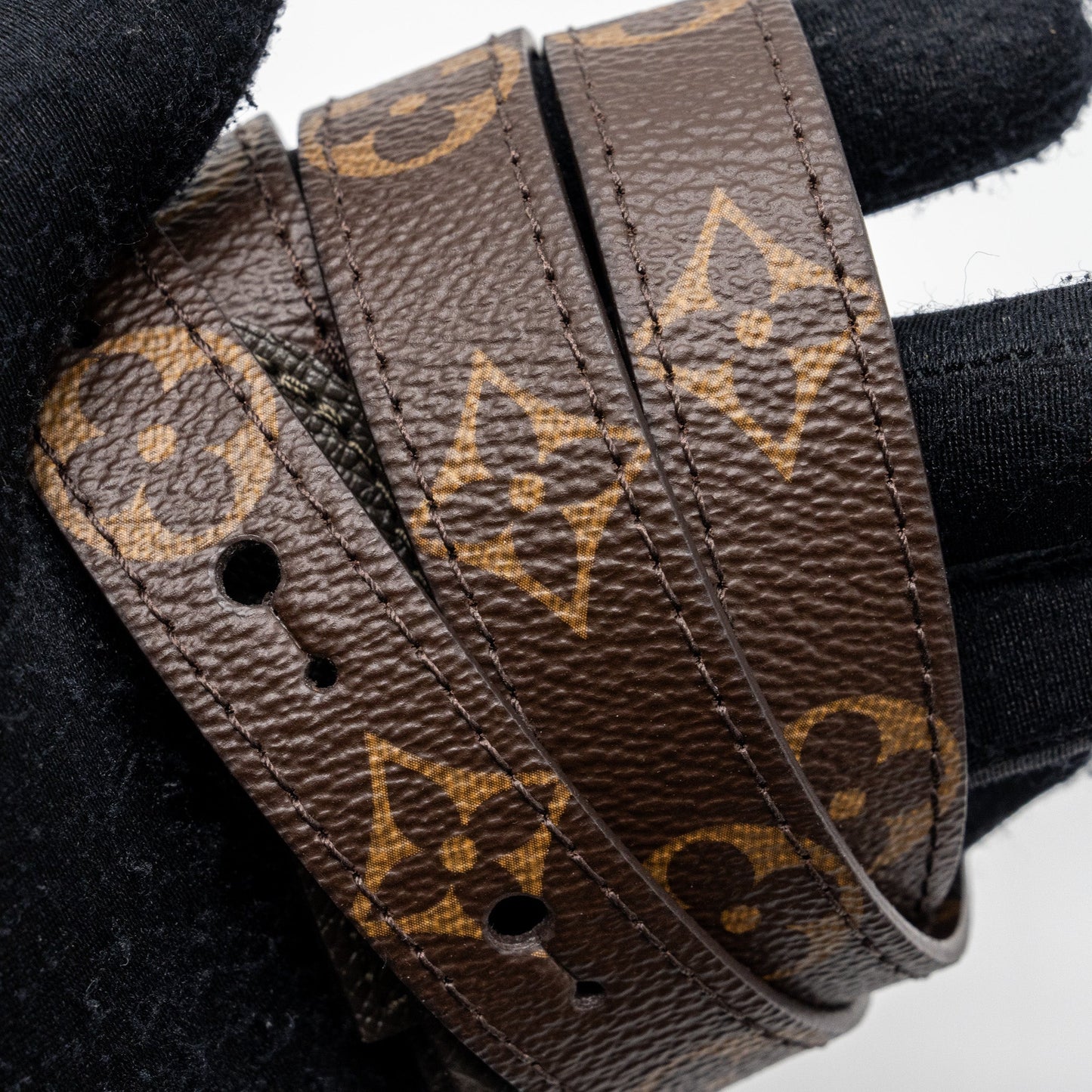 Louis Vuitton Soft trunk wallet taiga / monogram canvas khaki green with black hardware