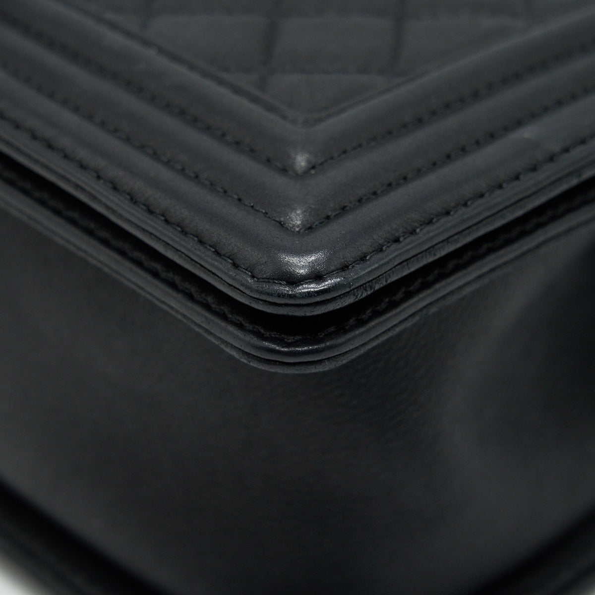Chanel medium boy Chanel Handbag Black ruthenium hardware