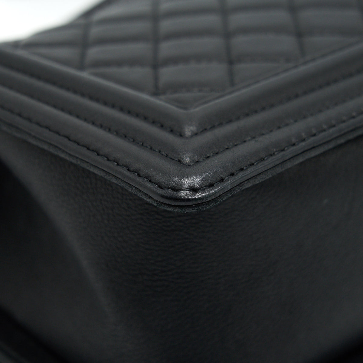 Chanel medium boy Chanel Handbag Black ruthenium hardware