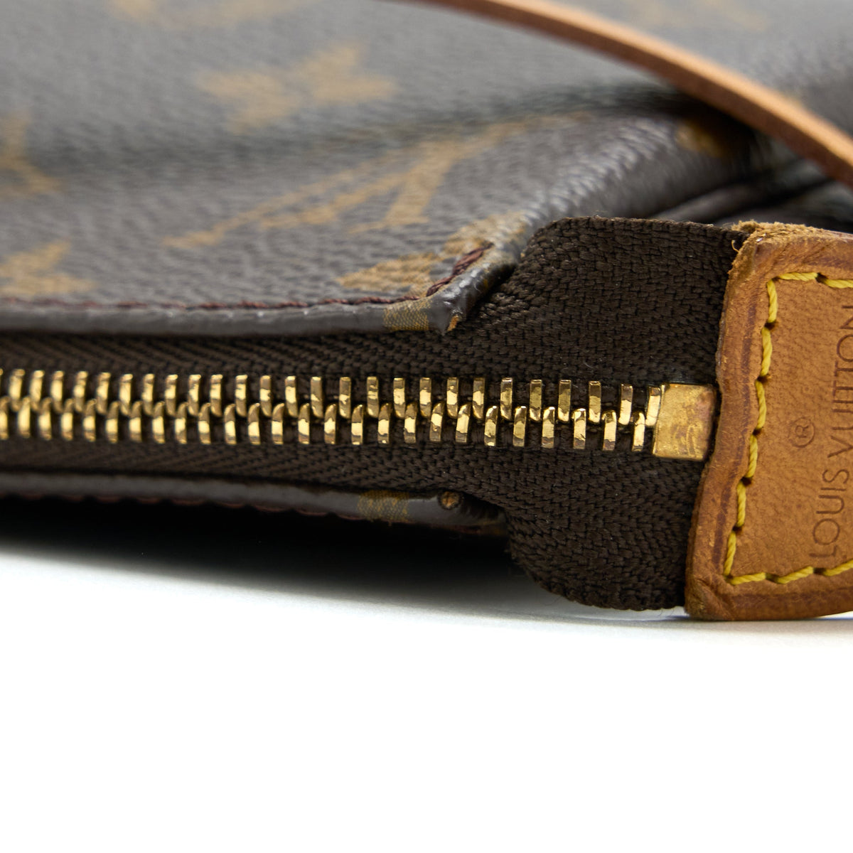 Louis Vuitton Pochette Accessories Monogram Canvas GHW