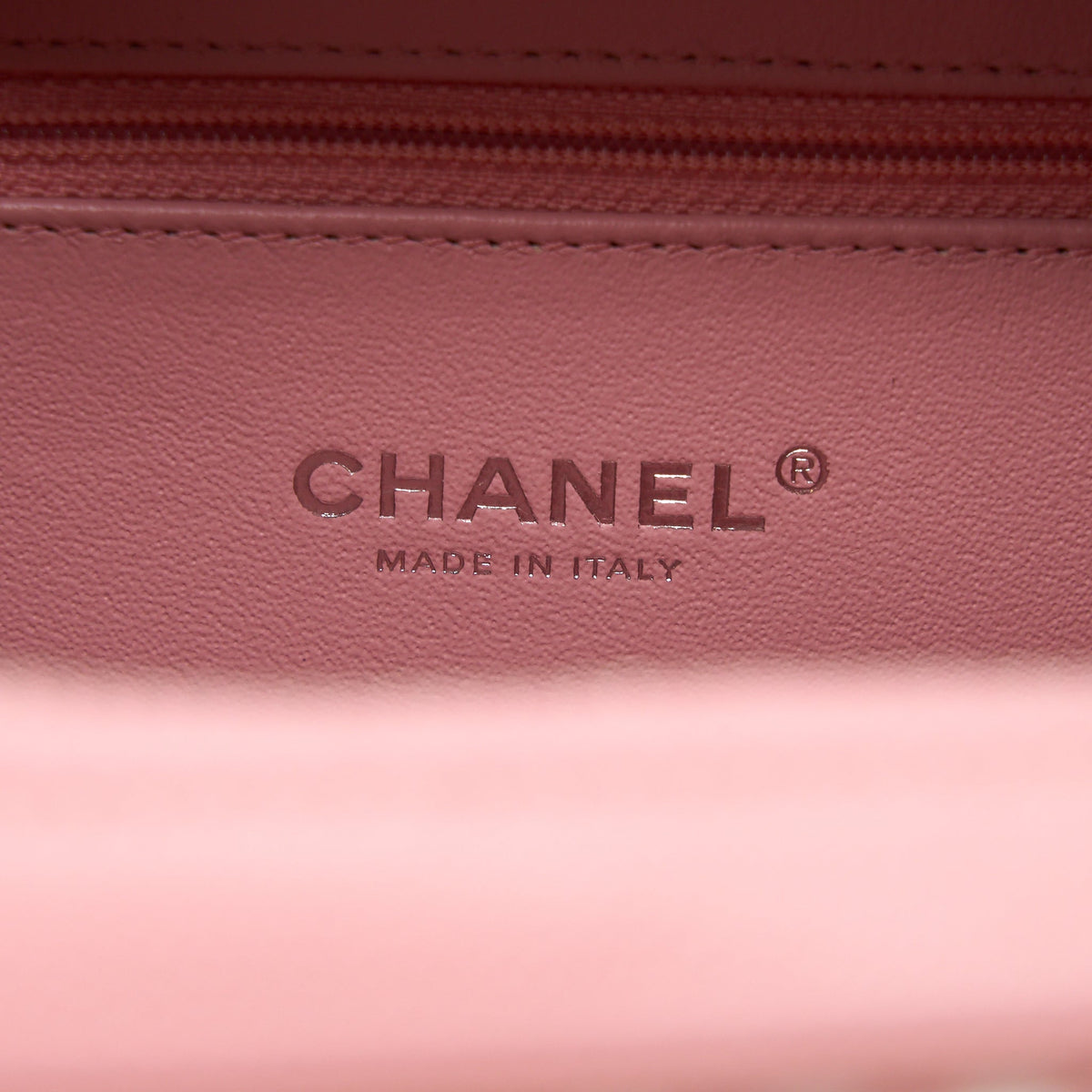 Chanel Medium Filigree Vanity Case Caviar Multicolour Pink SHW