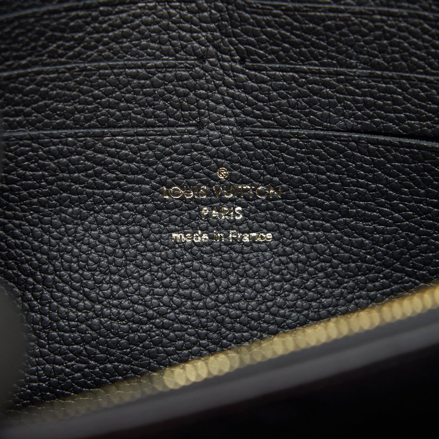 LOUIS VUITTON VAVIN CHAIN WALLET BLACK